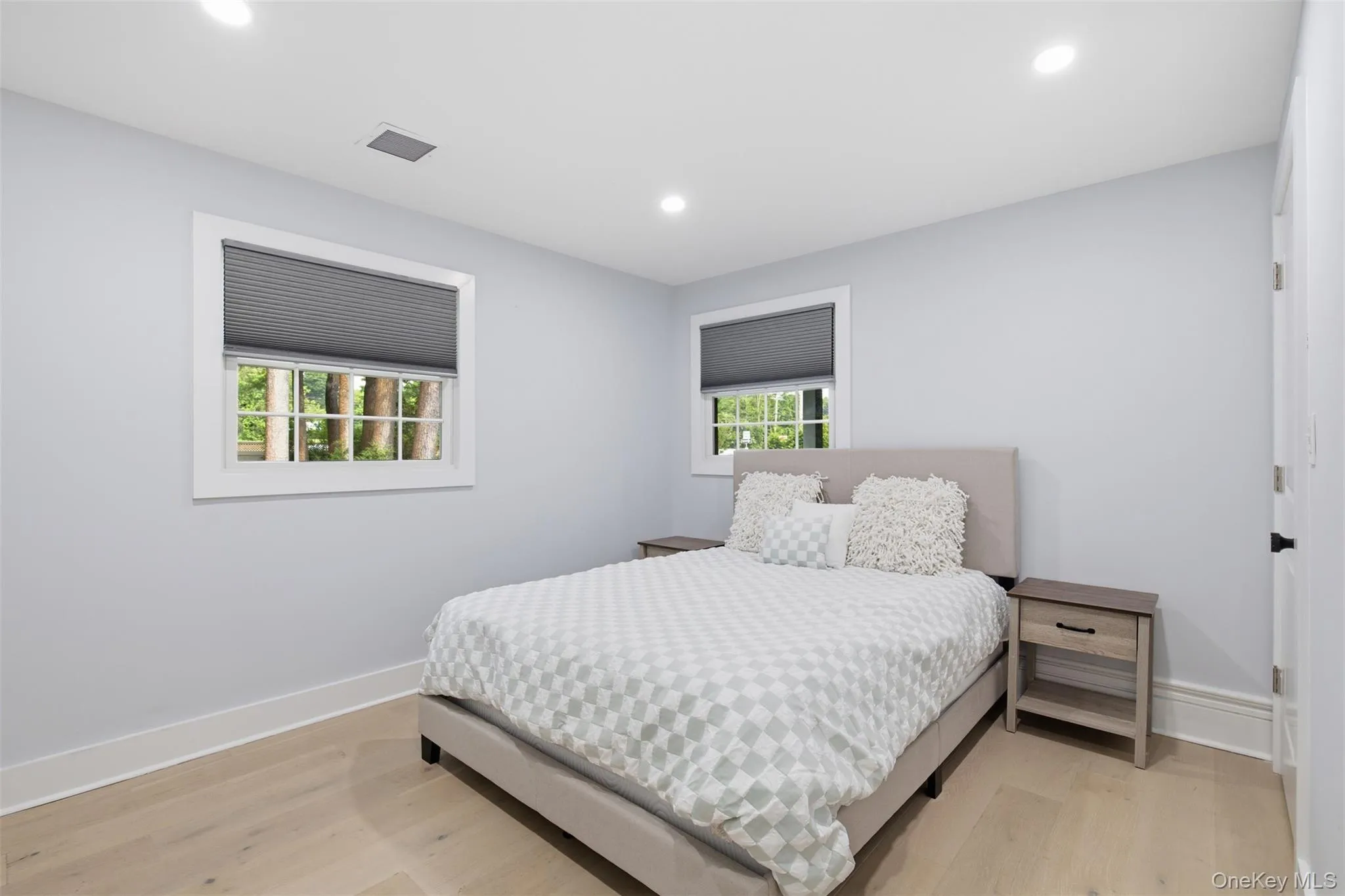 455 Deer Park Road, Huntington, NY, 6 Bedrooms Bedrooms, 10 Rooms Rooms,3 BathroomsBathrooms,Residential,For Rent,Deer Park,0,1011301 455 Deer Park Road, Huntington, NY, 6 Bedrooms Bedrooms, 10 Rooms Rooms,3 BathroomsBathrooms,Residential,For Rent,Deer Park,0,1011301