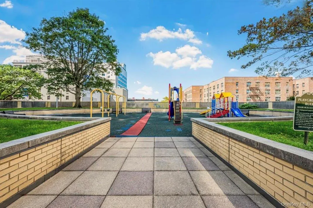 10230 66th Road, New York, NY, 2 Bedrooms Bedrooms, 4 Rooms Rooms,1 BathroomBathrooms,Residential,For Rent,66th,0,1011305 10230 66th Road, New York, NY, 2 Bedrooms Bedrooms, 4 Rooms Rooms,1 BathroomBathrooms,Residential,For Rent,66th,0,1011305