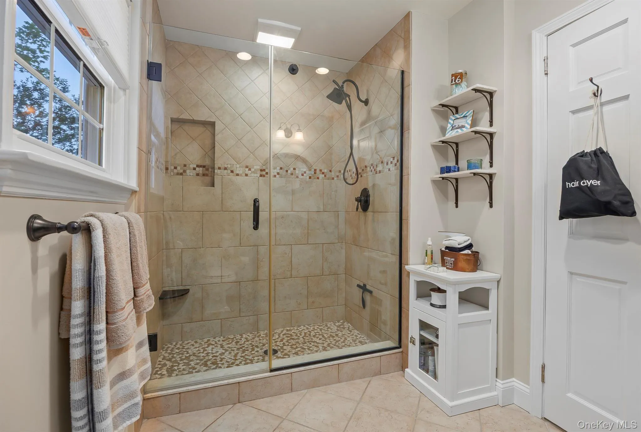 1 Colonial Drive, Carmel, NY, 4 Bedrooms Bedrooms, 8 Rooms Rooms,3 BathroomsBathrooms,Residential,For Rent,Colonial,0,KEY1011306 1 Colonial Drive, Carmel, NY, 4 Bedrooms Bedrooms, 8 Rooms Rooms,3 BathroomsBathrooms,Residential,For Rent,Colonial,0,KEY1011306