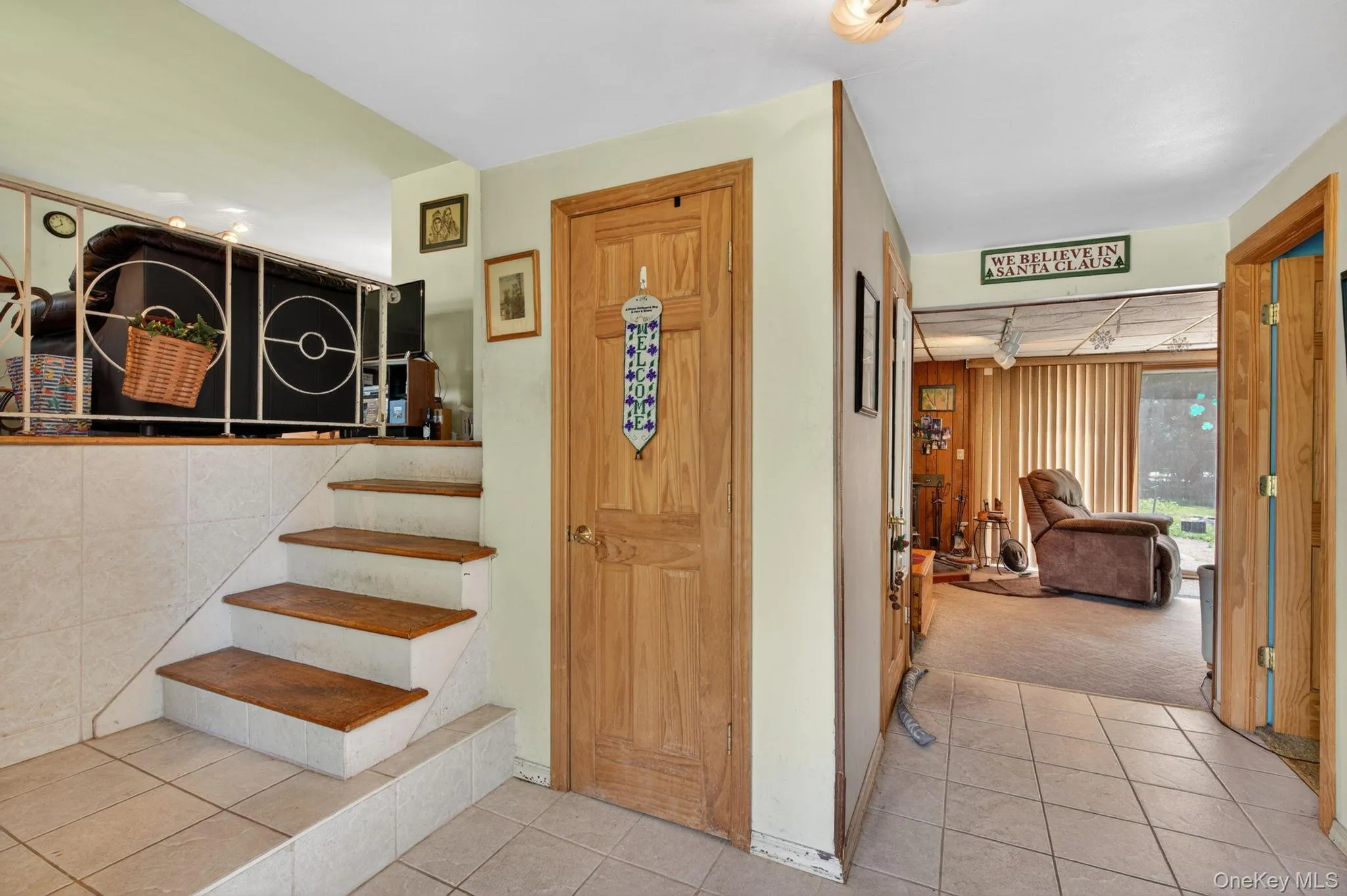 14 Mark Drive, Smithtown, NY, 4 Bedrooms Bedrooms, 8 Rooms Rooms,2 BathroomsBathrooms,Residential,For Rent,Mark,0,1011307 14 Mark Drive, Smithtown, NY, 4 Bedrooms Bedrooms, 8 Rooms Rooms,2 BathroomsBathrooms,Residential,For Rent,Mark,0,1011307