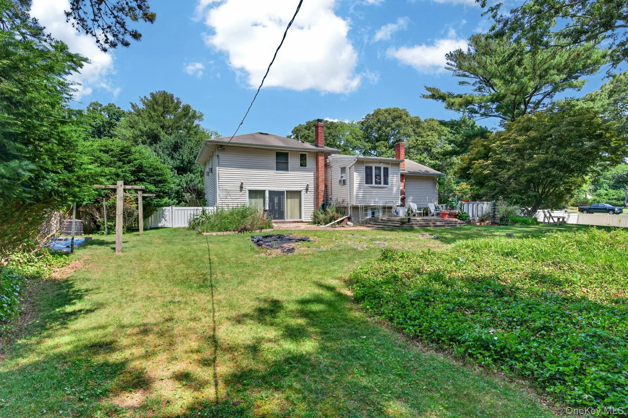 14 Mark Drive, Smithtown, NY, 4 Bedrooms Bedrooms, 8 Rooms Rooms,2 BathroomsBathrooms,Residential,For Rent,Mark,0,1011307 14 Mark Drive, Smithtown, NY, 4 Bedrooms Bedrooms, 8 Rooms Rooms,2 BathroomsBathrooms,Residential,For Rent,Mark,0,1011307