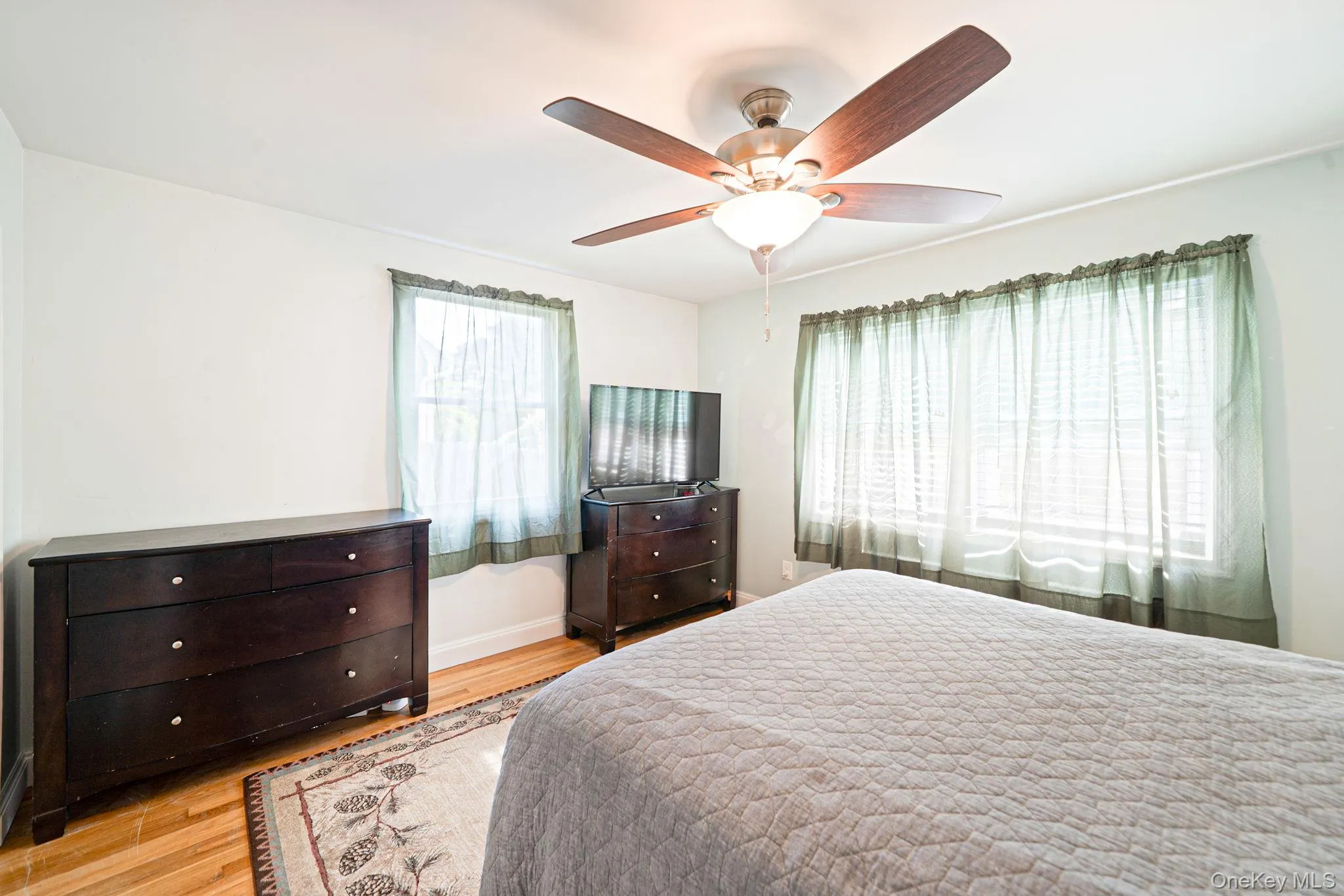 16 Valentine Road, Brookhaven, NY, 4 Bedrooms Bedrooms, 8 Rooms Rooms,2 BathroomsBathrooms,Residential,For Rent,Valentine,0,1011312 16 Valentine Road, Brookhaven, NY, 4 Bedrooms Bedrooms, 8 Rooms Rooms,2 BathroomsBathrooms,Residential,For Rent,Valentine,0,1011312