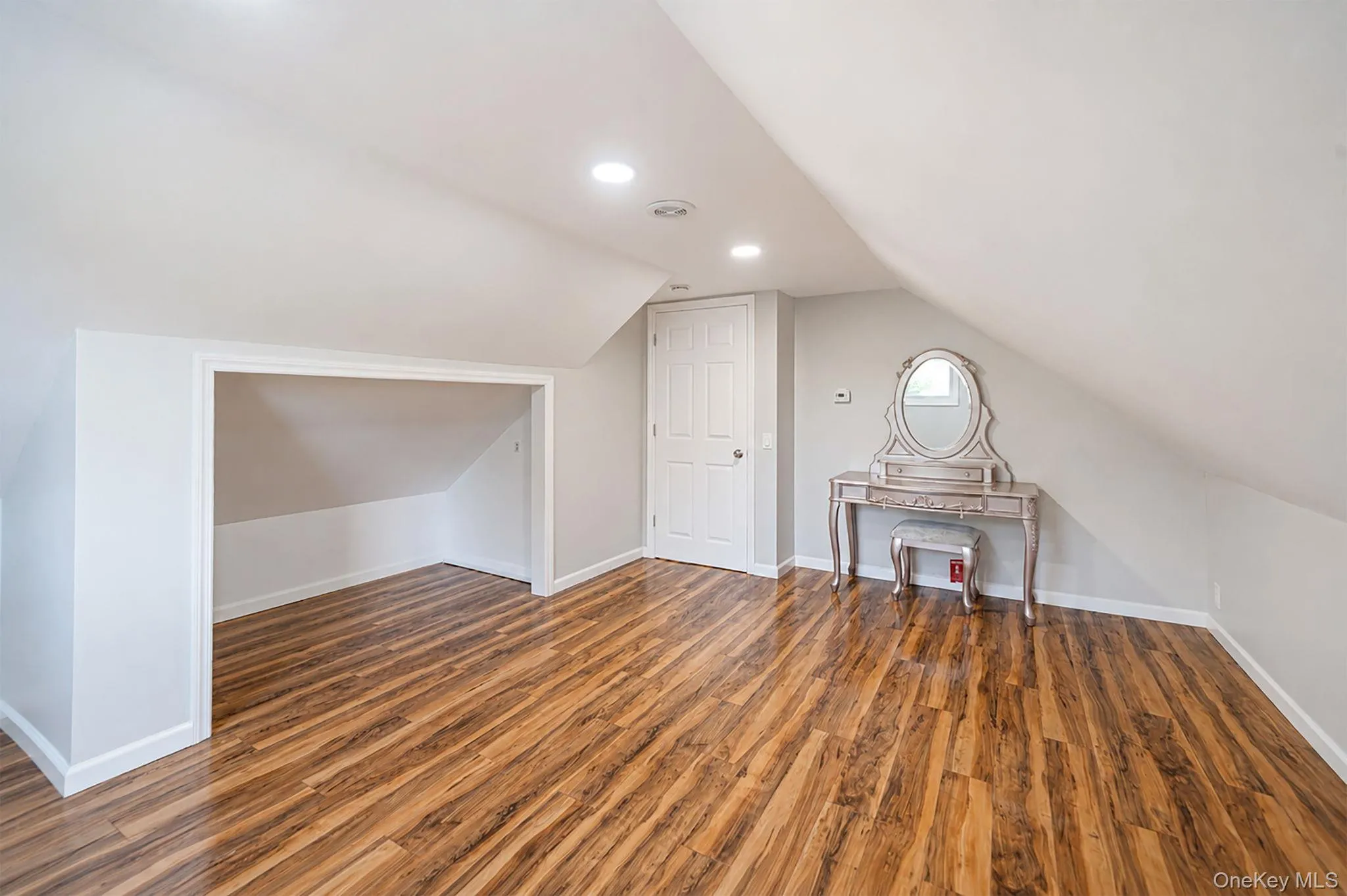 16 Valentine Road, Brookhaven, NY, 4 Bedrooms Bedrooms, 8 Rooms Rooms,2 BathroomsBathrooms,Residential,For Rent,Valentine,0,1011312 16 Valentine Road, Brookhaven, NY, 4 Bedrooms Bedrooms, 8 Rooms Rooms,2 BathroomsBathrooms,Residential,For Rent,Valentine,0,1011312