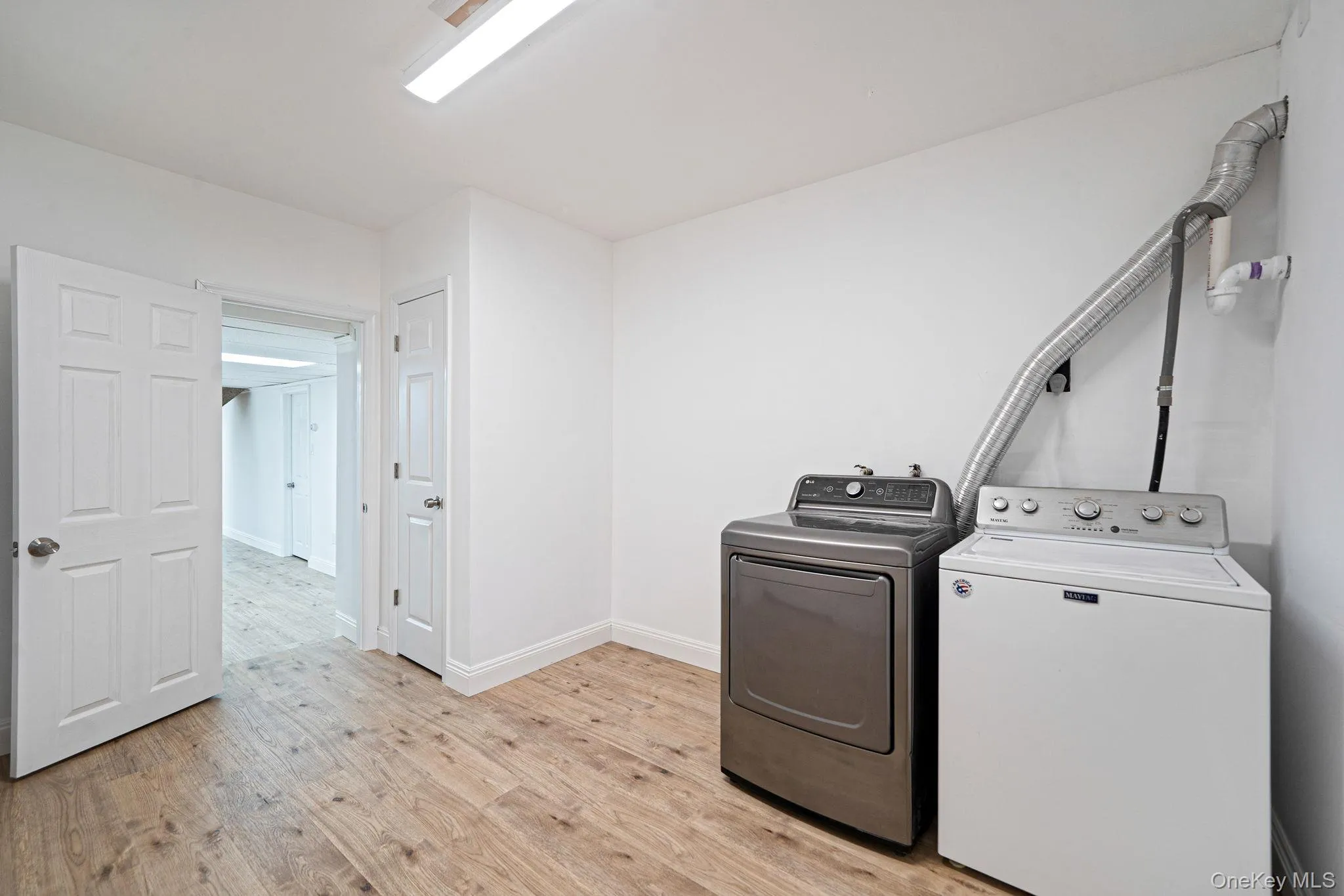 16 Valentine Road, Brookhaven, NY, 4 Bedrooms Bedrooms, 8 Rooms Rooms,2 BathroomsBathrooms,Residential,For Rent,Valentine,0,1011312 16 Valentine Road, Brookhaven, NY, 4 Bedrooms Bedrooms, 8 Rooms Rooms,2 BathroomsBathrooms,Residential,For Rent,Valentine,0,1011312