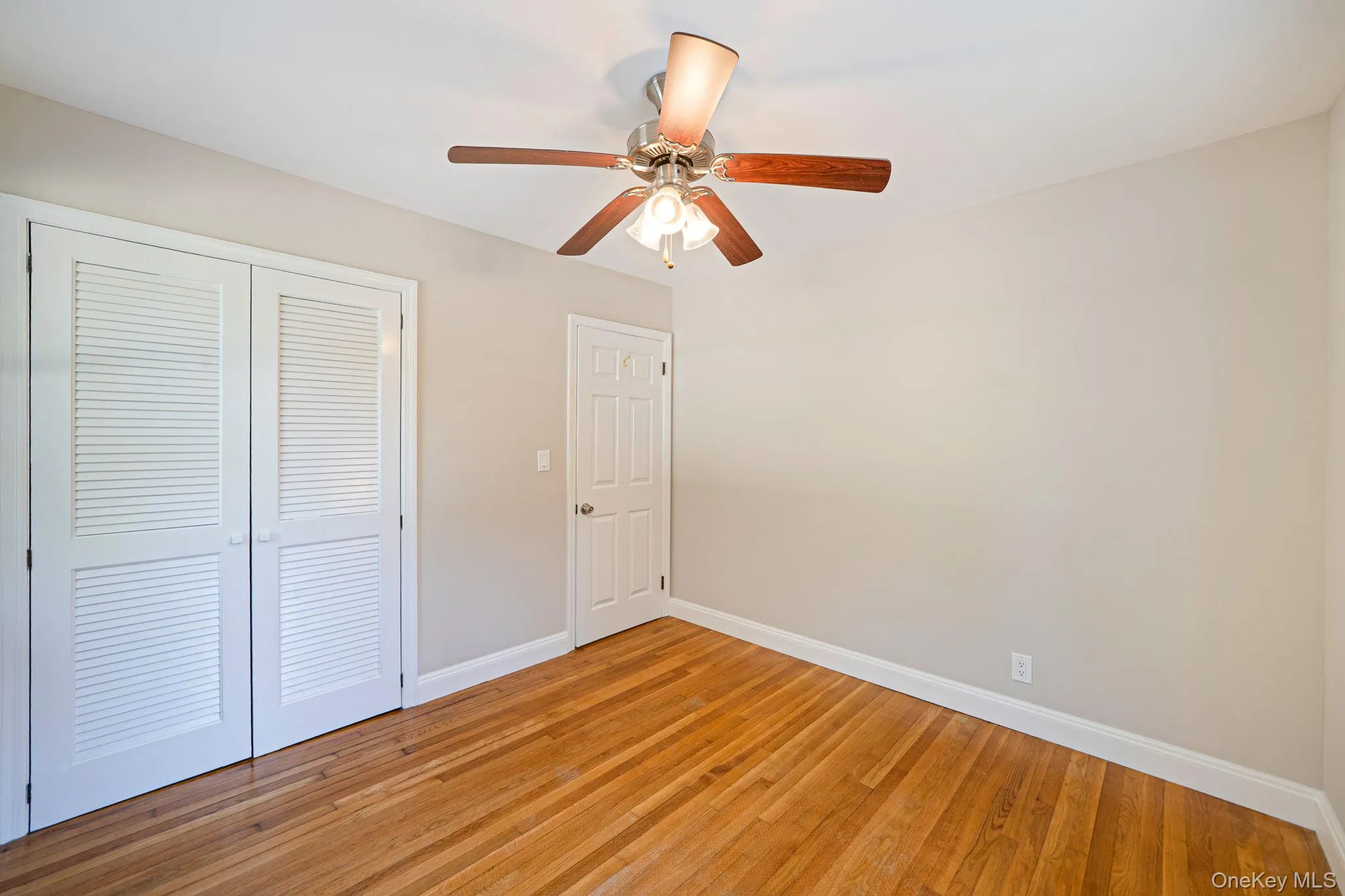 16 Valentine Road, Brookhaven, NY, 4 Bedrooms Bedrooms, 8 Rooms Rooms,2 BathroomsBathrooms,Residential,For Rent,Valentine,0,1011312 16 Valentine Road, Brookhaven, NY, 4 Bedrooms Bedrooms, 8 Rooms Rooms,2 BathroomsBathrooms,Residential,For Rent,Valentine,0,1011312