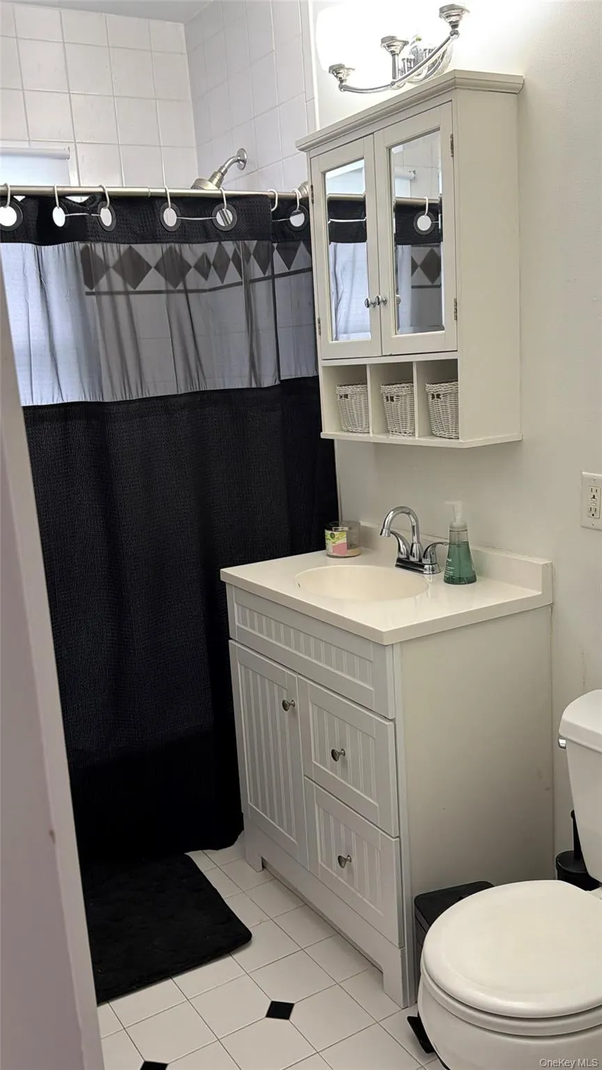 23 Merritt Avenue, Eastchester, NY, 2 Bedrooms Bedrooms, 5 Rooms Rooms,1 BathroomBathrooms,Residential Lease,For Rent,Merritt,0,KEY1011315 23 Merritt Avenue, Eastchester, NY, 2 Bedrooms Bedrooms, 5 Rooms Rooms,1 BathroomBathrooms,Residential Lease,For Rent,Merritt,0,KEY1011315