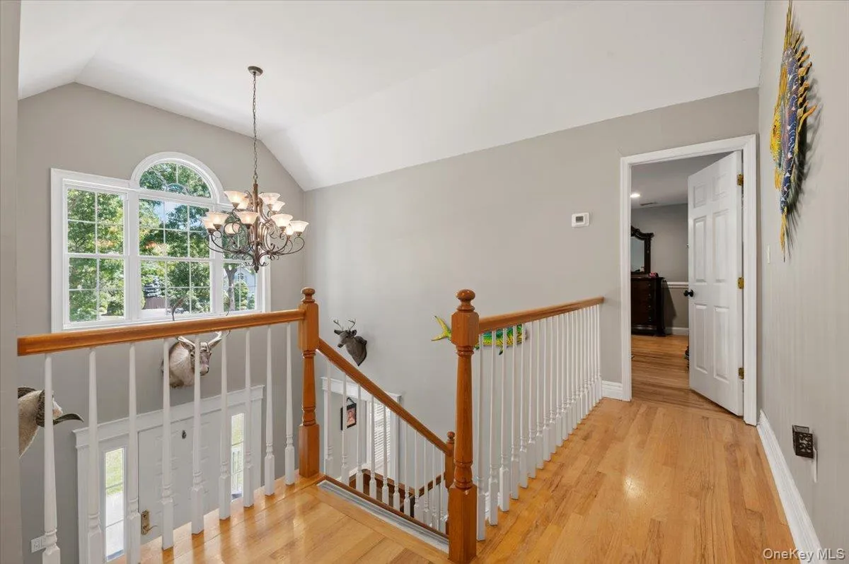 16 Crest Hollow Lane, Brookhaven, NY, 4 Bedrooms Bedrooms, 9 Rooms Rooms,3 BathroomsBathrooms,Residential,For Rent,Crest Hollow,0,1011319 16 Crest Hollow Lane, Brookhaven, NY, 4 Bedrooms Bedrooms, 9 Rooms Rooms,3 BathroomsBathrooms,Residential,For Rent,Crest Hollow,0,1011319