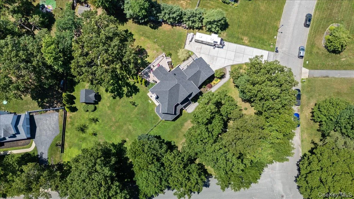 16 Crest Hollow Lane, Brookhaven, NY, 4 Bedrooms Bedrooms, 9 Rooms Rooms,3 BathroomsBathrooms,Residential,For Rent,Crest Hollow,0,1011319 16 Crest Hollow Lane, Brookhaven, NY, 4 Bedrooms Bedrooms, 9 Rooms Rooms,3 BathroomsBathrooms,Residential,For Rent,Crest Hollow,0,1011319