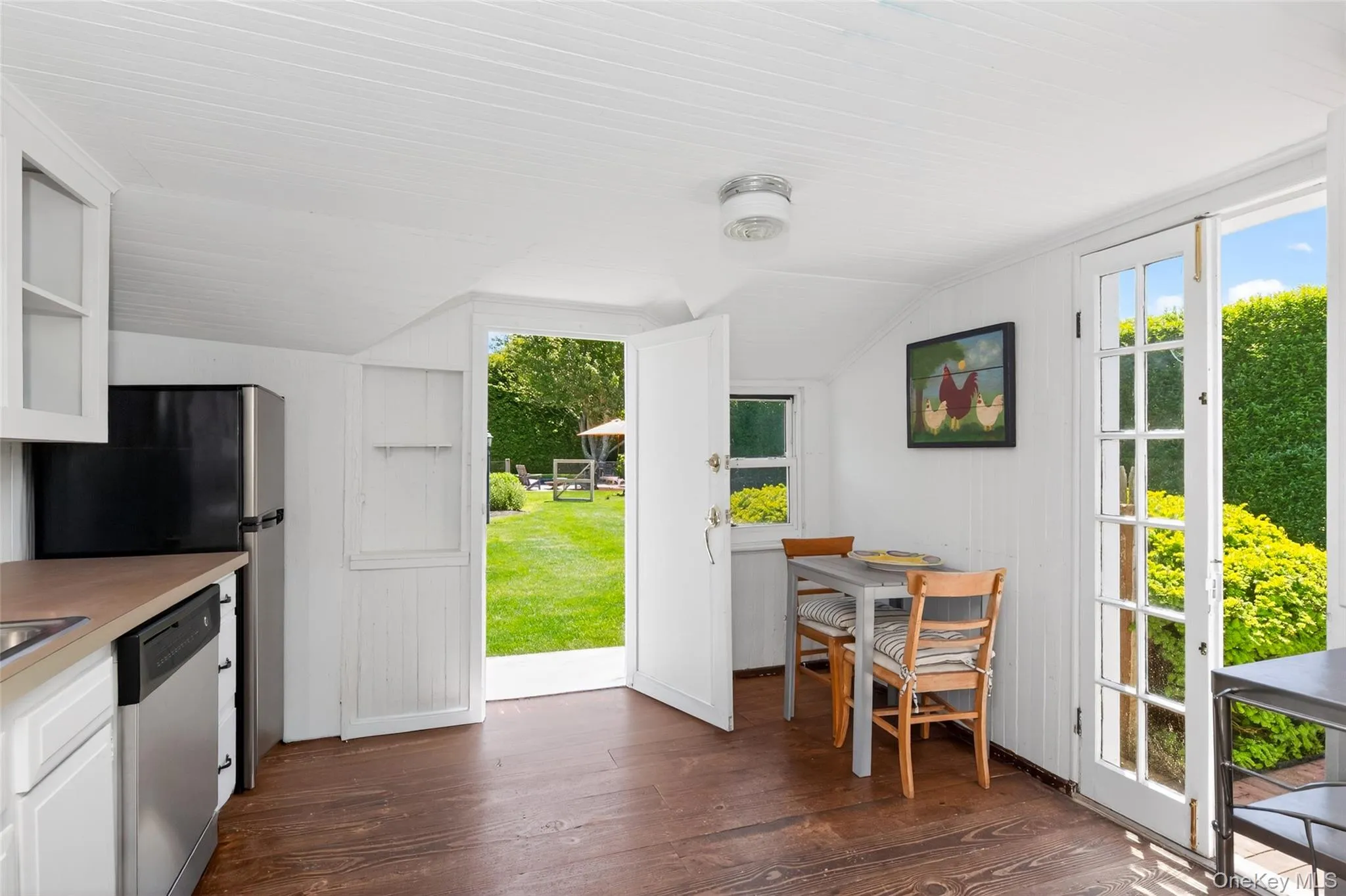 98 Powell Avenue, Southampton, NY, 3 Bedrooms Bedrooms, 7 Rooms Rooms,1 BathroomBathrooms,Residential,For Rent,Powell,0,1011323 98 Powell Avenue, Southampton, NY, 3 Bedrooms Bedrooms, 7 Rooms Rooms,1 BathroomBathrooms,Residential,For Rent,Powell,0,1011323