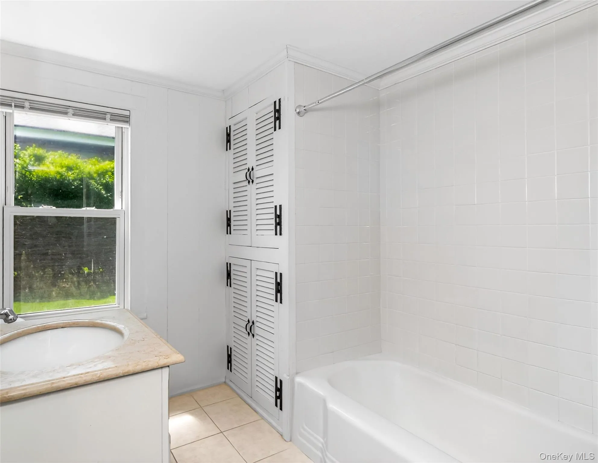 98 Powell Avenue, Southampton, NY, 3 Bedrooms Bedrooms, 7 Rooms Rooms,1 BathroomBathrooms,Residential,For Rent,Powell,0,1011323 98 Powell Avenue, Southampton, NY, 3 Bedrooms Bedrooms, 7 Rooms Rooms,1 BathroomBathrooms,Residential,For Rent,Powell,0,1011323
