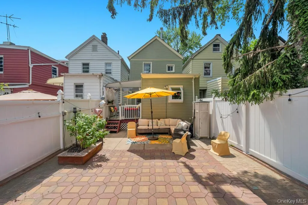 8913 84th Street, New York, NY, 3 Bedrooms Bedrooms, 6 Rooms Rooms,2 BathroomsBathrooms,Residential,For Rent,84th,0,1011328 8913 84th Street, New York, NY, 3 Bedrooms Bedrooms, 6 Rooms Rooms,2 BathroomsBathrooms,Residential,For Rent,84th,0,1011328