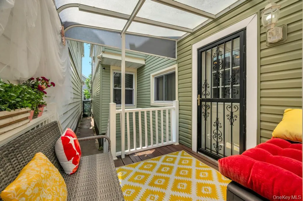 8913 84th Street, New York, NY, 3 Bedrooms Bedrooms, 6 Rooms Rooms,2 BathroomsBathrooms,Residential,For Rent,84th,0,1011328 8913 84th Street, New York, NY, 3 Bedrooms Bedrooms, 6 Rooms Rooms,2 BathroomsBathrooms,Residential,For Rent,84th,0,1011328