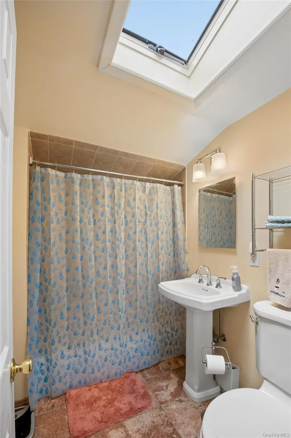 50 Hazelton Road, Yonkers, NY, 4 Bedrooms Bedrooms, 7 Rooms Rooms,2 BathroomsBathrooms,Residential,For Rent,Hazelton,0,1011334 50 Hazelton Road, Yonkers, NY, 4 Bedrooms Bedrooms, 7 Rooms Rooms,2 BathroomsBathrooms,Residential,For Rent,Hazelton,0,1011334