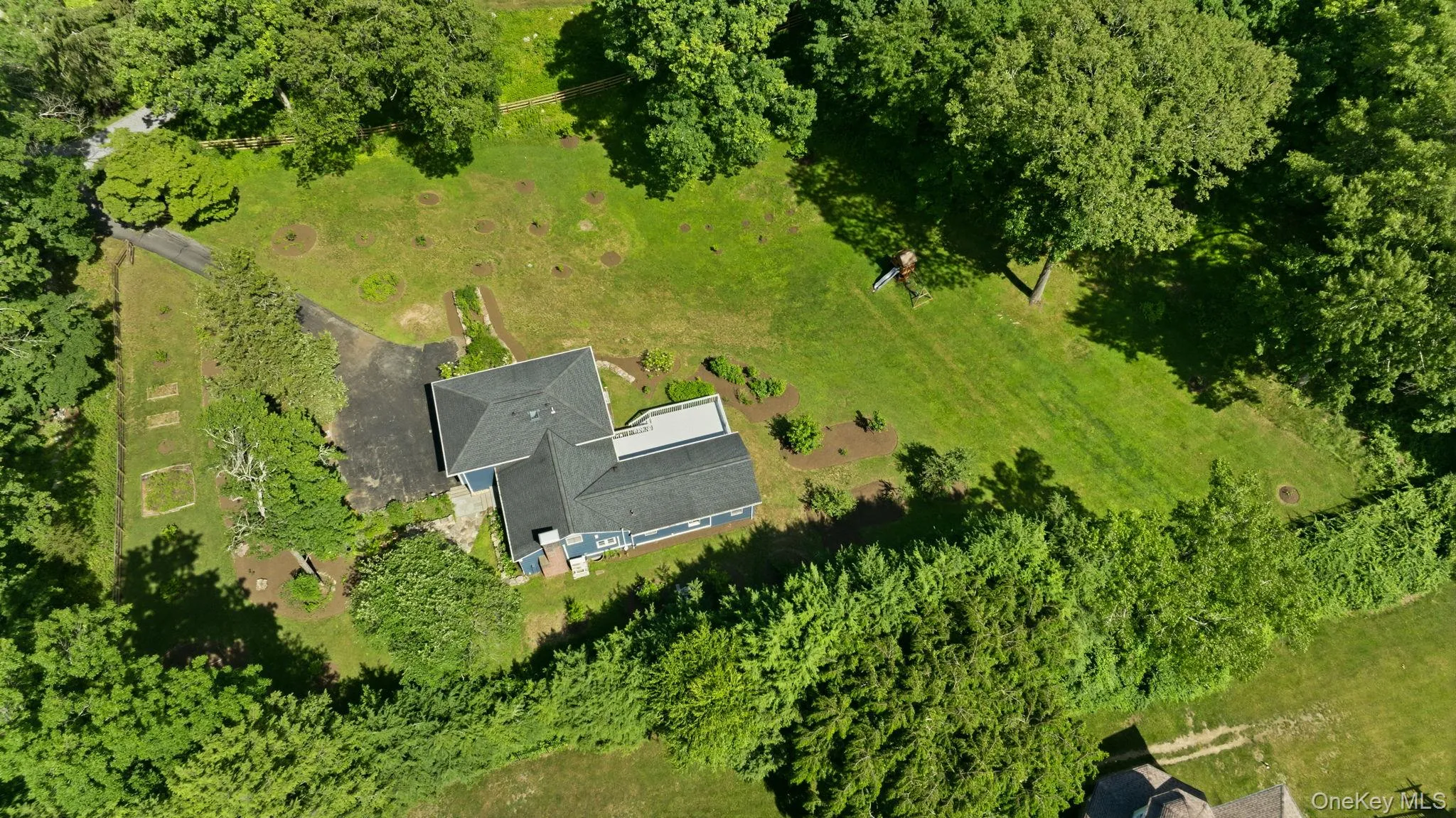 Expansive view of property Expansive view of property