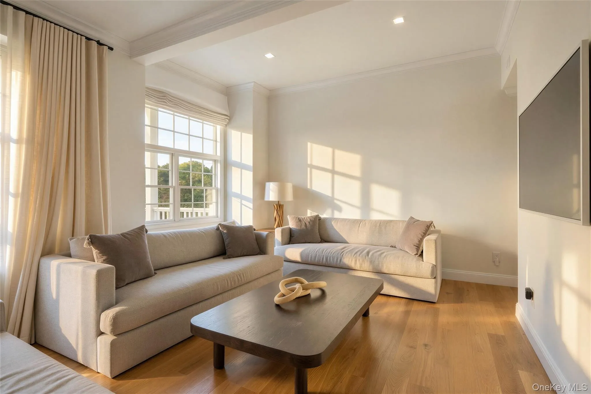 20 Penny Lane, Southampton, NY, 5 Bedrooms Bedrooms, 11 Rooms Rooms,4 BathroomsBathrooms,Residential,For Rent,Penny,0,1011341 20 Penny Lane, Southampton, NY, 5 Bedrooms Bedrooms, 11 Rooms Rooms,4 BathroomsBathrooms,Residential,For Rent,Penny,0,1011341