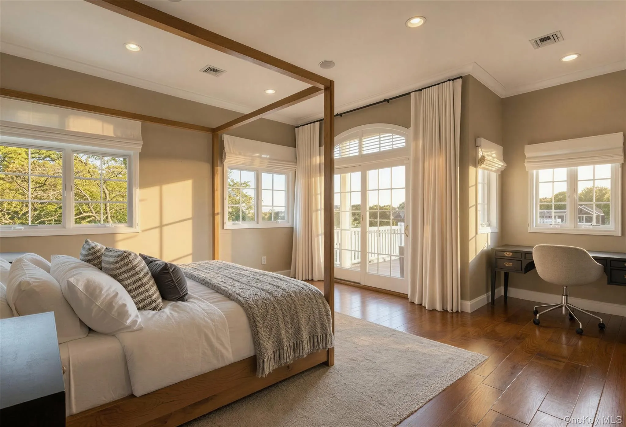 20 Penny Lane, Southampton, NY, 5 Bedrooms Bedrooms, 11 Rooms Rooms,4 BathroomsBathrooms,Residential,For Rent,Penny,0,1011341 20 Penny Lane, Southampton, NY, 5 Bedrooms Bedrooms, 11 Rooms Rooms,4 BathroomsBathrooms,Residential,For Rent,Penny,0,1011341