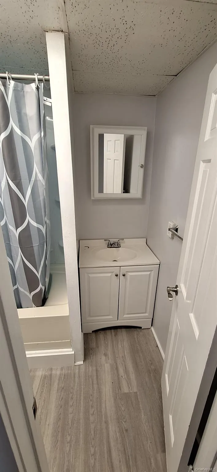 598 Quaker Lane, Hyde Park, NY, 2 Bedrooms Bedrooms, 4 Rooms Rooms,1 BathroomBathrooms,Residential Lease,For Rent,Quaker,0,1011342 598 Quaker Lane, Hyde Park, NY, 2 Bedrooms Bedrooms, 4 Rooms Rooms,1 BathroomBathrooms,Residential Lease,For Rent,Quaker,0,1011342