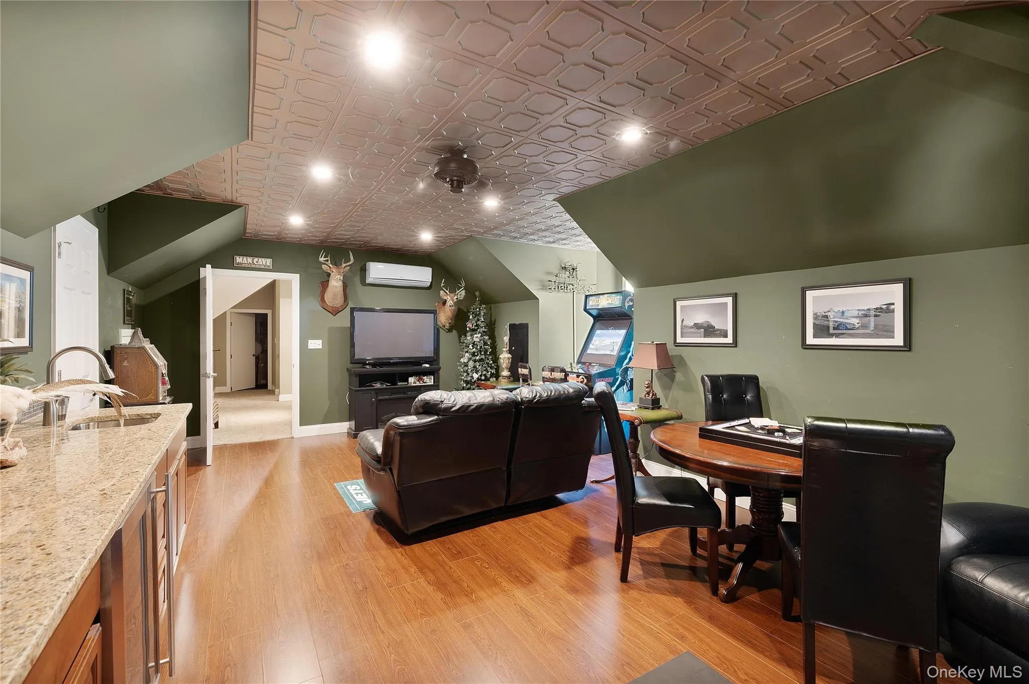 65 Bayberry Road, Islip, NY, 5 Bedrooms Bedrooms, 11 Rooms Rooms,3 BathroomsBathrooms,Residential,For Rent,Bayberry,0,1011344 65 Bayberry Road, Islip, NY, 5 Bedrooms Bedrooms, 11 Rooms Rooms,3 BathroomsBathrooms,Residential,For Rent,Bayberry,0,1011344