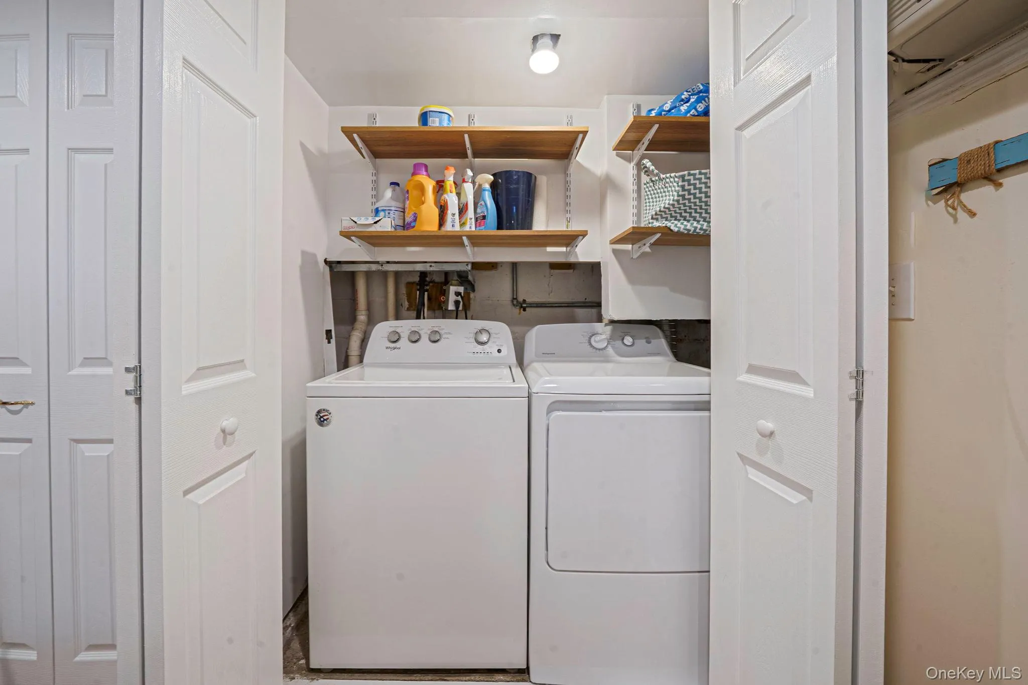 24 Locust Road, Riverhead, NY, 2 Bedrooms Bedrooms, 6 Rooms Rooms,2 BathroomsBathrooms,Residential,For Rent,Locust,0,1011351 24 Locust Road, Riverhead, NY, 2 Bedrooms Bedrooms, 6 Rooms Rooms,2 BathroomsBathrooms,Residential,For Rent,Locust,0,1011351
