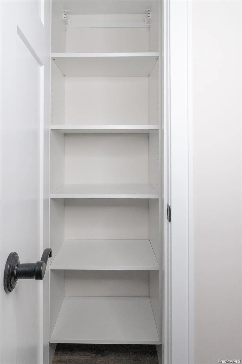 1090 New York Avenue, Huntington, NY, 2 Bedrooms Bedrooms, 3 Rooms Rooms,1 BathroomBathrooms,Residential Lease,For Rent,New York,0,1011352 1090 New York Avenue, Huntington, NY, 2 Bedrooms Bedrooms, 3 Rooms Rooms,1 BathroomBathrooms,Residential Lease,For Rent,New York,0,1011352