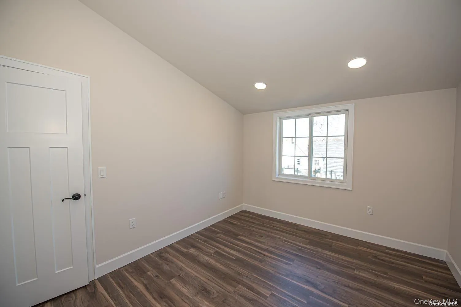 1090 New York Avenue, Huntington, NY, 2 Bedrooms Bedrooms, 3 Rooms Rooms,1 BathroomBathrooms,Residential Lease,For Rent,New York,0,1011352 1090 New York Avenue, Huntington, NY, 2 Bedrooms Bedrooms, 3 Rooms Rooms,1 BathroomBathrooms,Residential Lease,For Rent,New York,0,1011352
