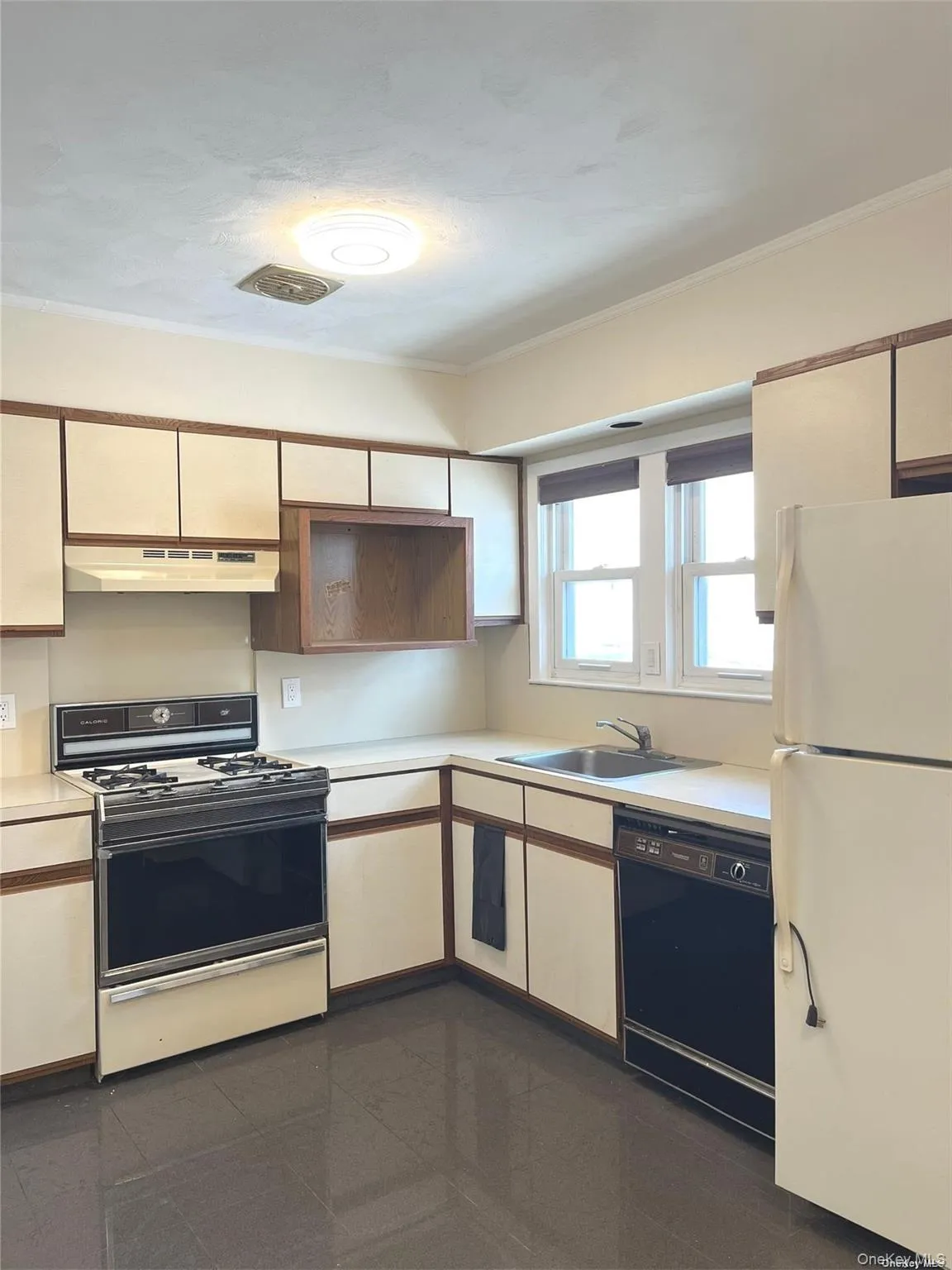 307 Magnolia Boulevard, Long Beach, NY, 3 Bedrooms Bedrooms, 5 Rooms Rooms,1 BathroomBathrooms,Residential Lease,For Rent,Magnolia,0,1011356 307 Magnolia Boulevard, Long Beach, NY, 3 Bedrooms Bedrooms, 5 Rooms Rooms,1 BathroomBathrooms,Residential Lease,For Rent,Magnolia,0,1011356