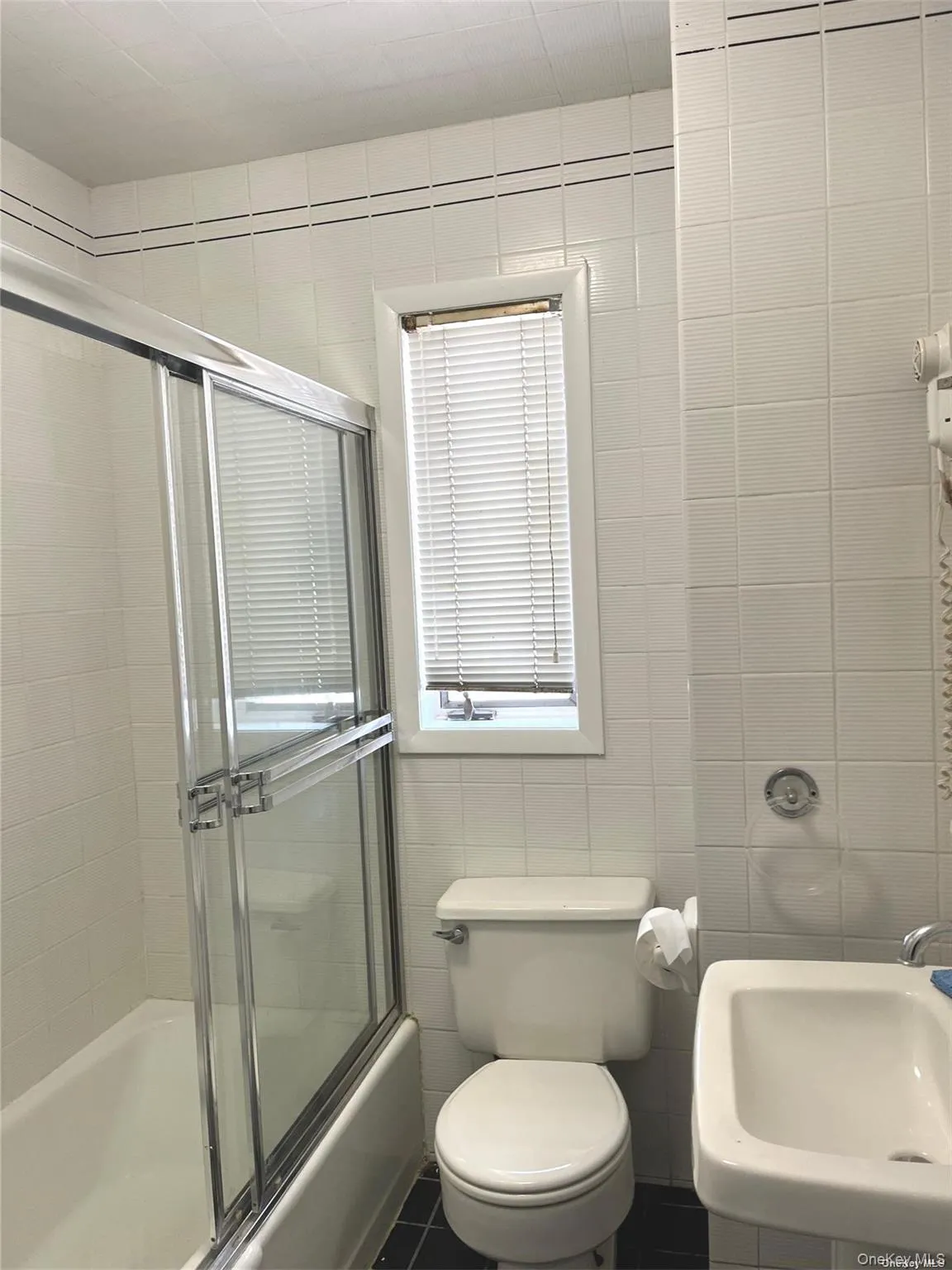 307 Magnolia Boulevard, Long Beach, NY, 3 Bedrooms Bedrooms, 5 Rooms Rooms,1 BathroomBathrooms,Residential Lease,For Rent,Magnolia,0,1011356 307 Magnolia Boulevard, Long Beach, NY, 3 Bedrooms Bedrooms, 5 Rooms Rooms,1 BathroomBathrooms,Residential Lease,For Rent,Magnolia,0,1011356