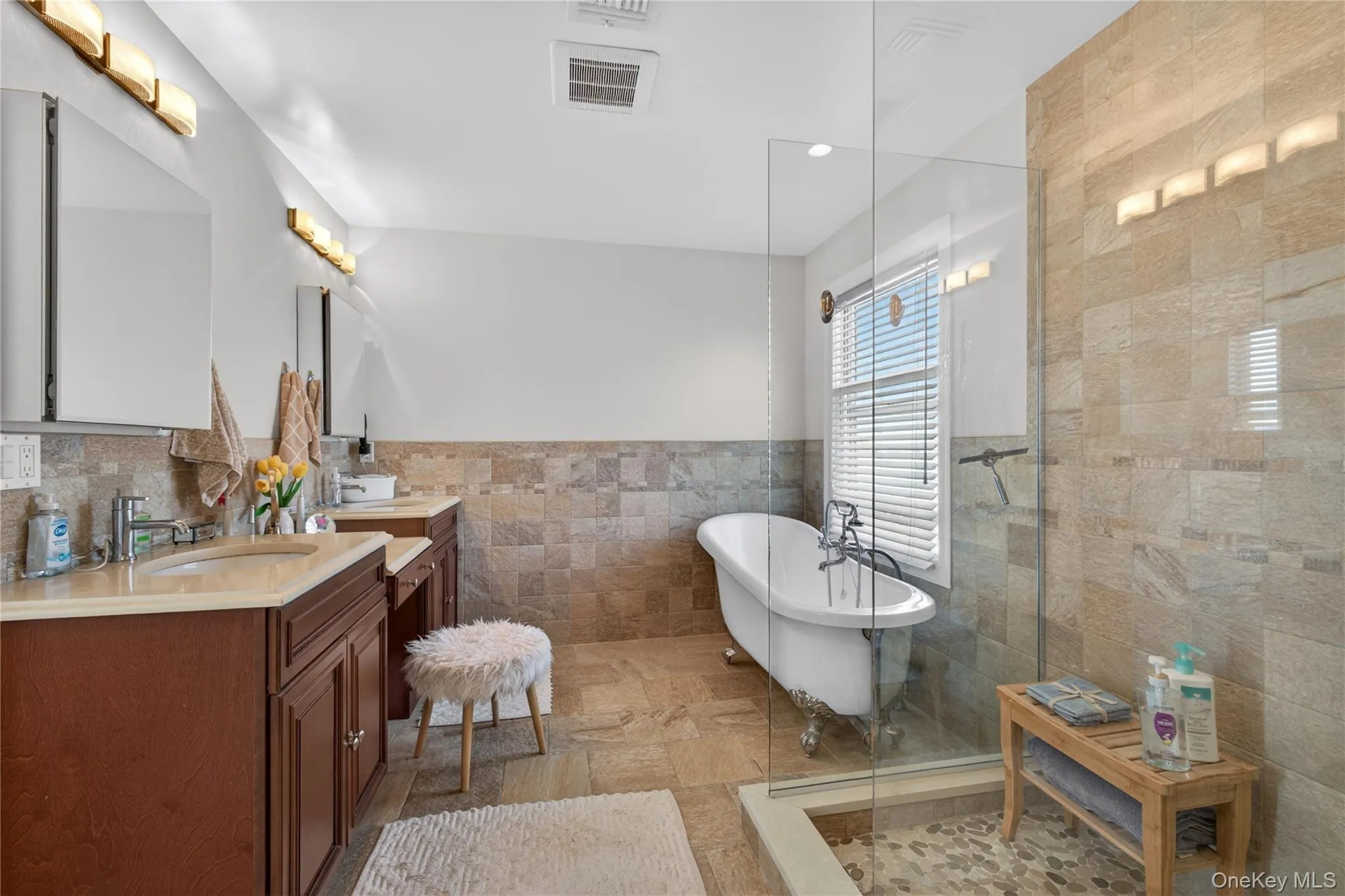 30 Milton Road, Babylon, NY, 3 Bedrooms Bedrooms, 7 Rooms Rooms,2 BathroomsBathrooms,Residential,For Rent,Milton,0,1011360 30 Milton Road, Babylon, NY, 3 Bedrooms Bedrooms, 7 Rooms Rooms,2 BathroomsBathrooms,Residential,For Rent,Milton,0,1011360