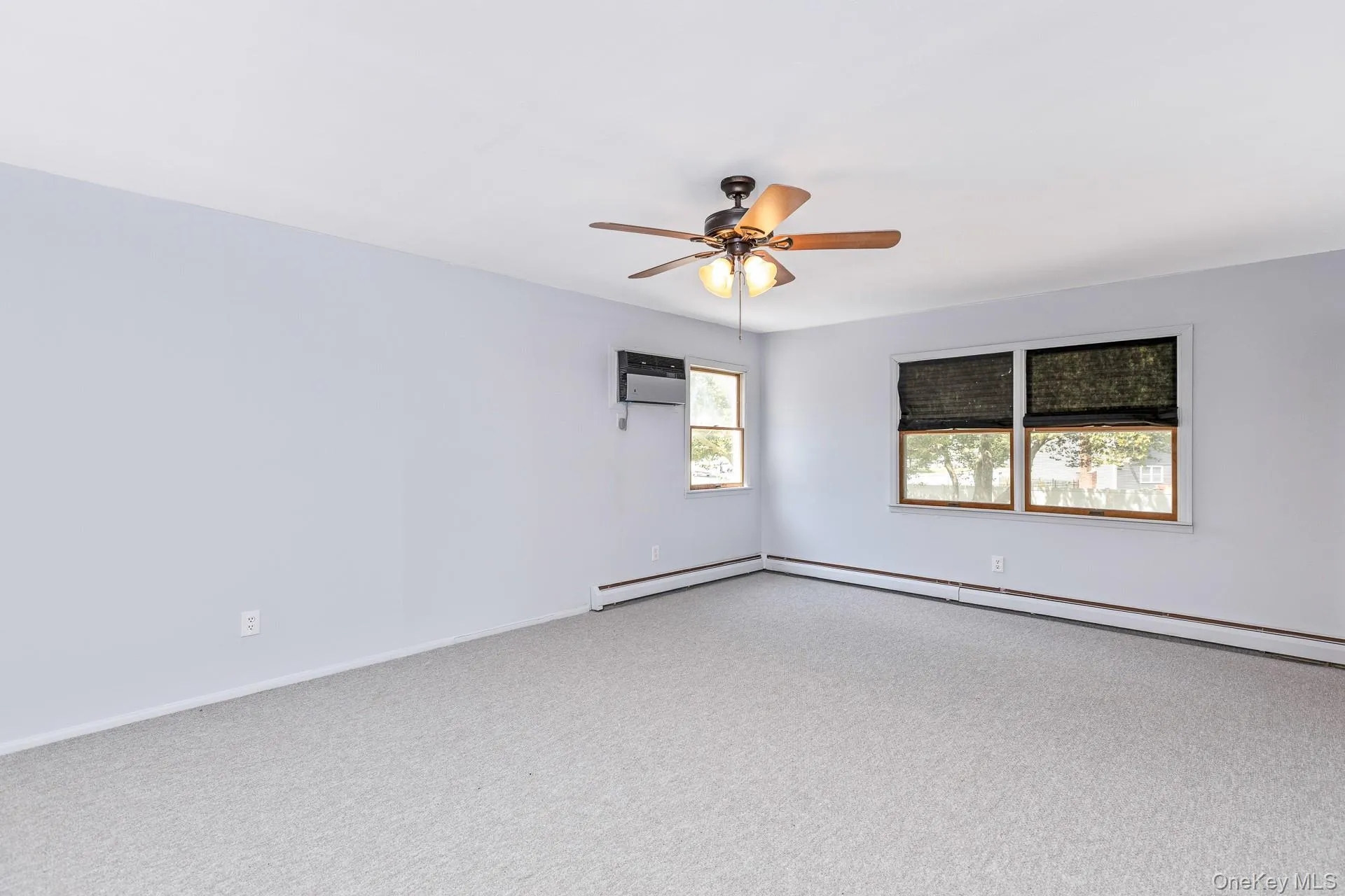 Master bedroom suite. Freshly painted and a new berber carpet. Master bedroom suite. Freshly painted and a new berber carpet.