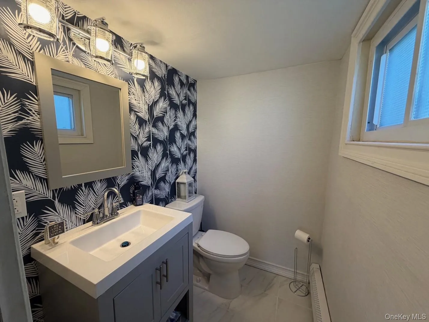 Half bath off Family Room Half bath off Family Room