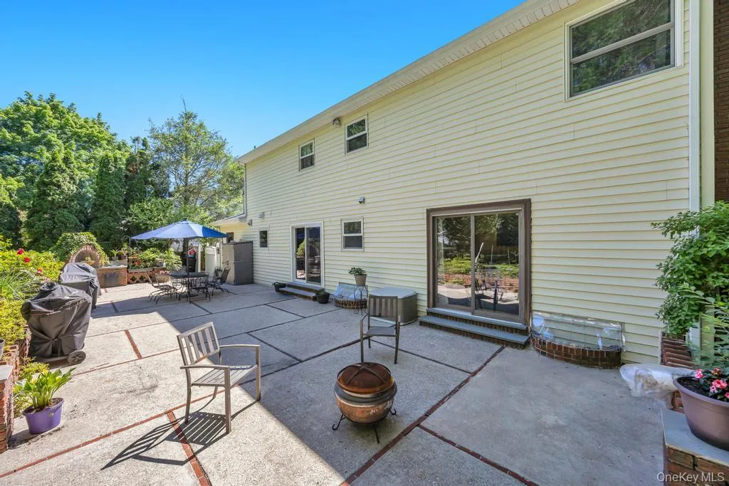 83 Strathmore Village Drive, Brookhaven, NY, 4 Bedrooms Bedrooms, 8 Rooms Rooms,2 BathroomsBathrooms,Residential,For Rent,Strathmore Village,0,1011370 83 Strathmore Village Drive, Brookhaven, NY, 4 Bedrooms Bedrooms, 8 Rooms Rooms,2 BathroomsBathrooms,Residential,For Rent,Strathmore Village,0,1011370