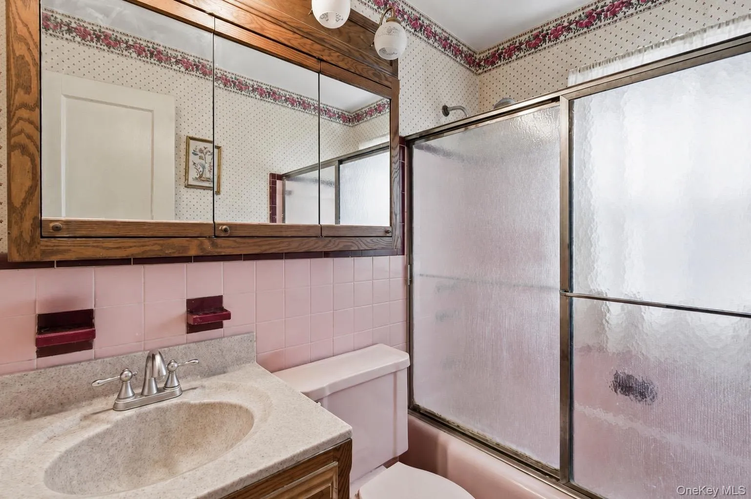 968 Glenwood Road, Hempstead, NY, 3 Bedrooms Bedrooms, 9 Rooms Rooms,1 BathroomBathrooms,Residential,For Rent,Glenwood,0,1011375 968 Glenwood Road, Hempstead, NY, 3 Bedrooms Bedrooms, 9 Rooms Rooms,1 BathroomBathrooms,Residential,For Rent,Glenwood,0,1011375