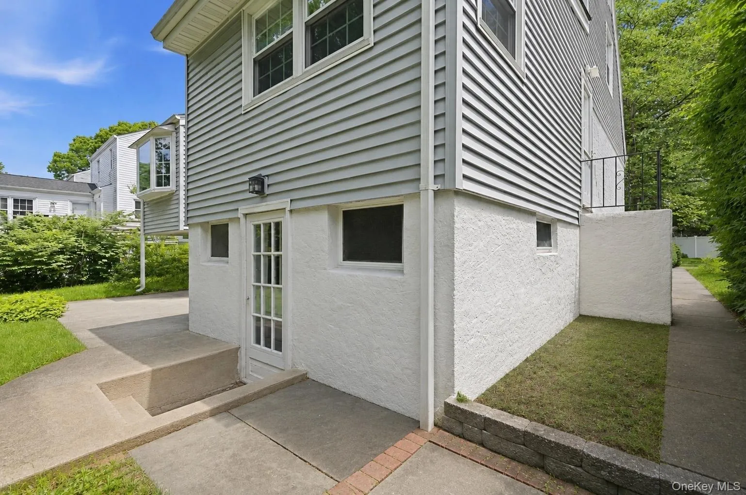 968 Glenwood Road, Hempstead, NY, 3 Bedrooms Bedrooms, 9 Rooms Rooms,1 BathroomBathrooms,Residential,For Rent,Glenwood,0,1011375 968 Glenwood Road, Hempstead, NY, 3 Bedrooms Bedrooms, 9 Rooms Rooms,1 BathroomBathrooms,Residential,For Rent,Glenwood,0,1011375