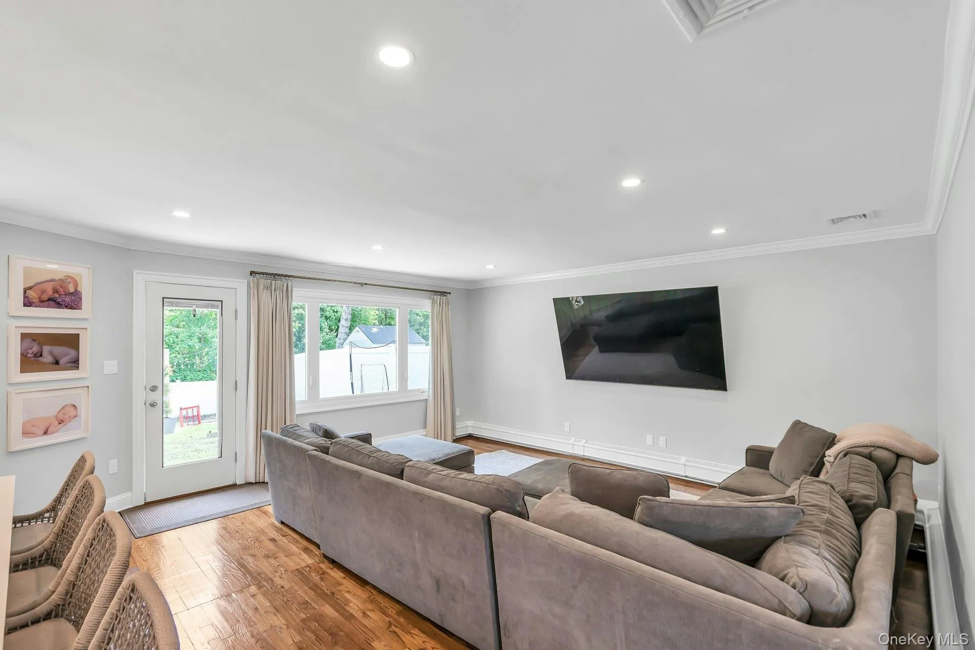 31 Jane Drive, Babylon, NY, 3 Bedrooms Bedrooms, 9 Rooms Rooms,1 BathroomBathrooms,Residential,For Rent,Jane,0,1011378 31 Jane Drive, Babylon, NY, 3 Bedrooms Bedrooms, 9 Rooms Rooms,1 BathroomBathrooms,Residential,For Rent,Jane,0,1011378