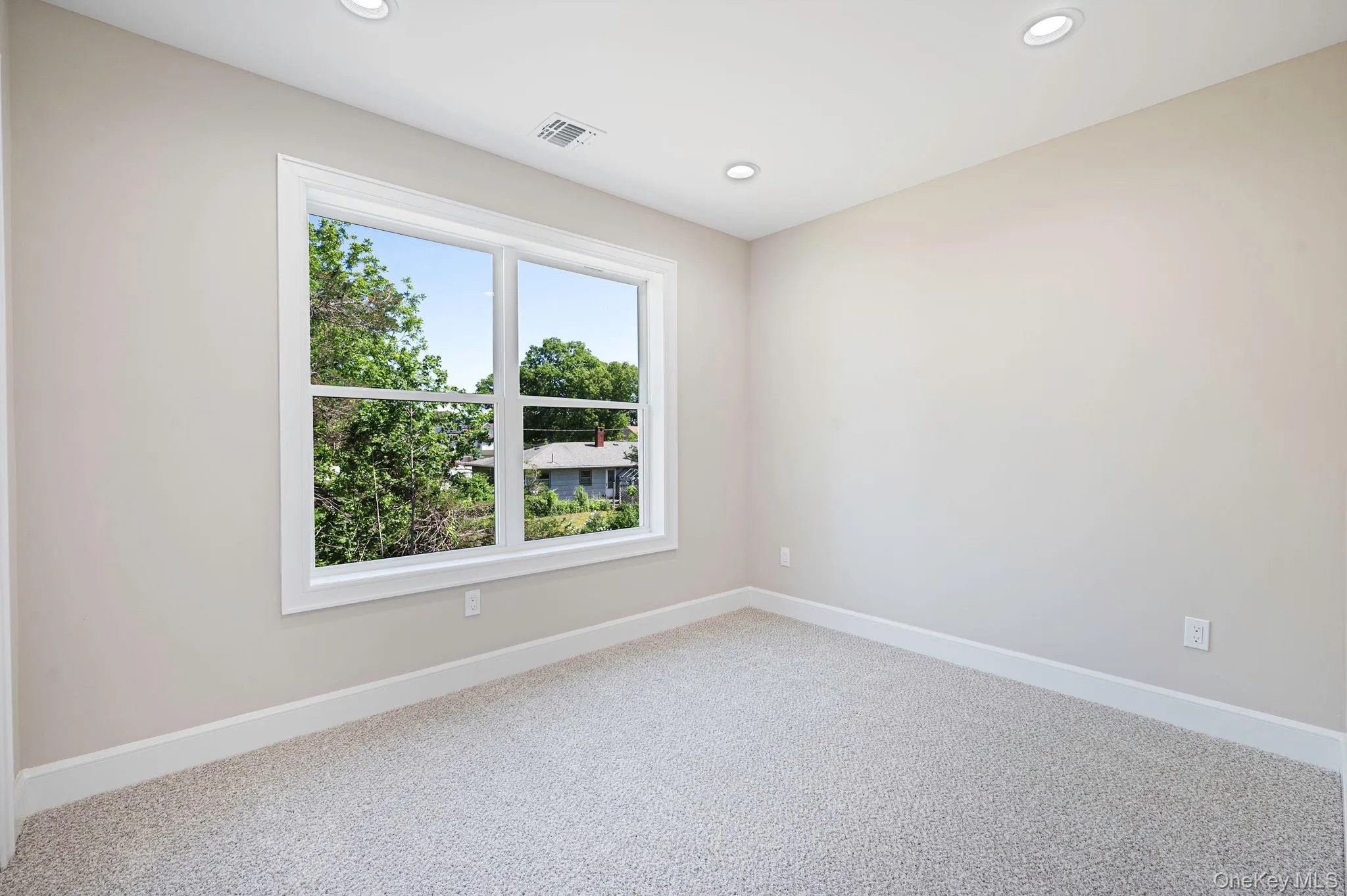 46 Washington Avenue, Brookhaven, NY, 5 Bedrooms Bedrooms, 8 Rooms Rooms,3 BathroomsBathrooms,Residential,For Rent,Washington,0,1011385 46 Washington Avenue, Brookhaven, NY, 5 Bedrooms Bedrooms, 8 Rooms Rooms,3 BathroomsBathrooms,Residential,For Rent,Washington,0,1011385