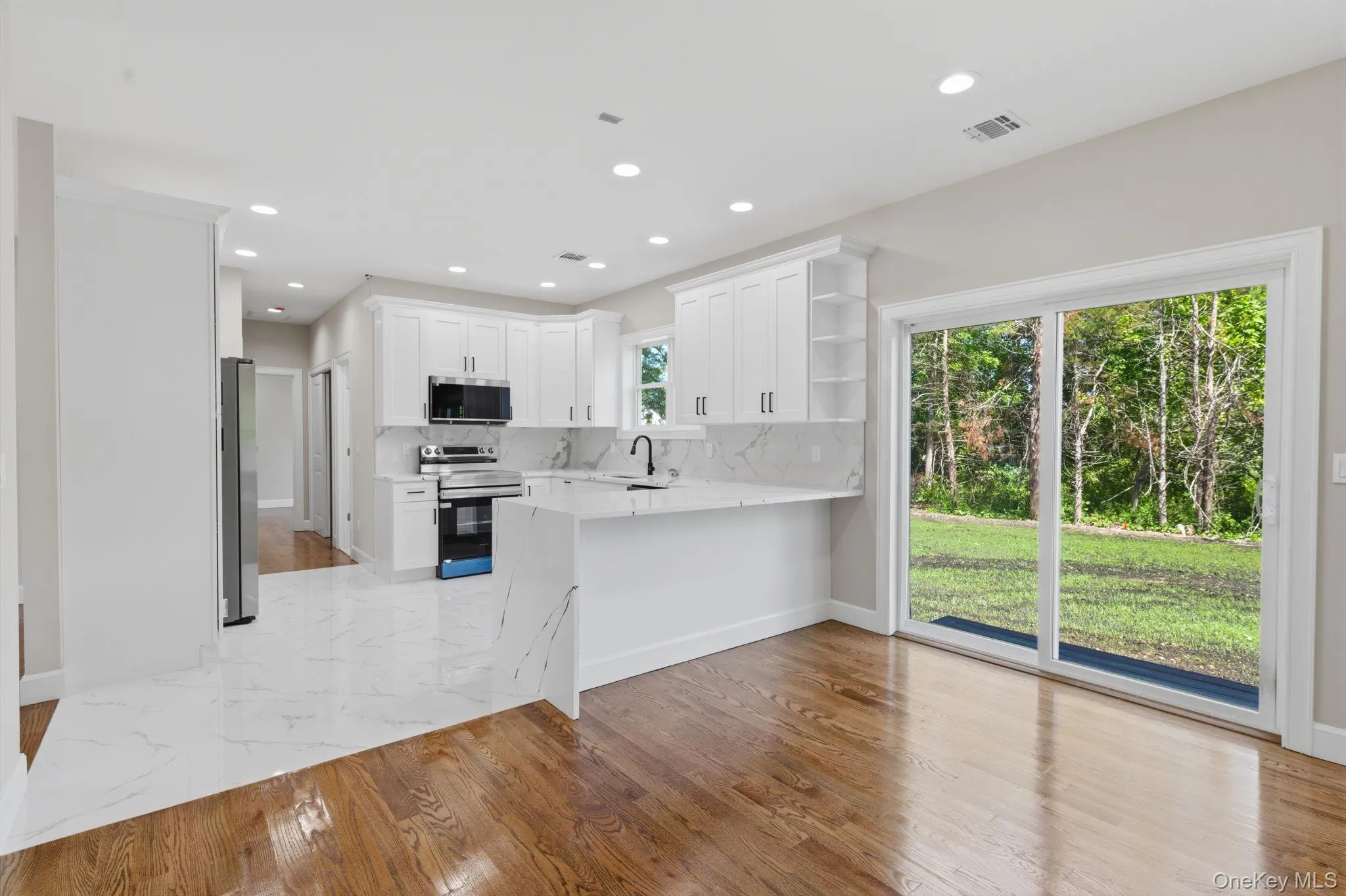 46 Washington Avenue, Brookhaven, NY, 5 Bedrooms Bedrooms, 8 Rooms Rooms,3 BathroomsBathrooms,Residential,For Rent,Washington,0,1011385 46 Washington Avenue, Brookhaven, NY, 5 Bedrooms Bedrooms, 8 Rooms Rooms,3 BathroomsBathrooms,Residential,For Rent,Washington,0,1011385