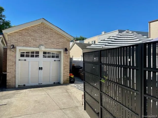 72-12 66th Road, New York, NY, 1 Bedroom Bedrooms, 5 Rooms Rooms,1 BathroomBathrooms,Residential,For Rent,66th,0,1011386 72-12 66th Road, New York, NY, 1 Bedroom Bedrooms, 5 Rooms Rooms,1 BathroomBathrooms,Residential,For Rent,66th,0,1011386