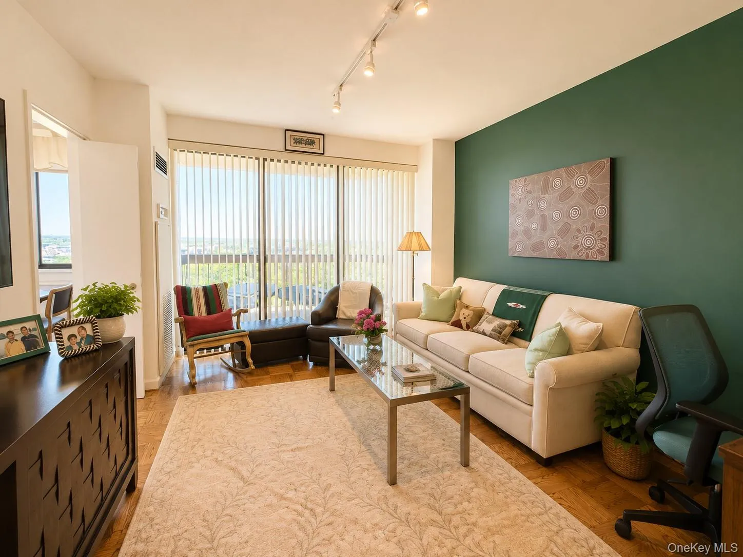 27110 Grand Central Parkway, New York, NY, 1 Bedroom Bedrooms, 4 Rooms Rooms,1 BathroomBathrooms,Residential,For Rent,Grand Central,0,1011388 27110 Grand Central Parkway, New York, NY, 1 Bedroom Bedrooms, 4 Rooms Rooms,1 BathroomBathrooms,Residential,For Rent,Grand Central,0,1011388