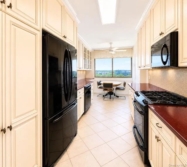 27110 Grand Central Parkway, New York, NY, 1 Bedroom Bedrooms, 4 Rooms Rooms,1 BathroomBathrooms,Residential,For Rent,Grand Central,0,1011388 27110 Grand Central Parkway, New York, NY, 1 Bedroom Bedrooms, 4 Rooms Rooms,1 BathroomBathrooms,Residential,For Rent,Grand Central,0,1011388