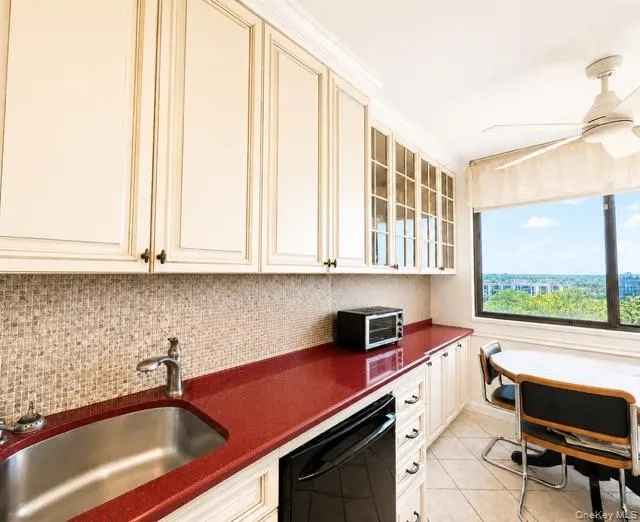 27110 Grand Central Parkway, New York, NY, 1 Bedroom Bedrooms, 4 Rooms Rooms,1 BathroomBathrooms,Residential,For Rent,Grand Central,0,1011388 27110 Grand Central Parkway, New York, NY, 1 Bedroom Bedrooms, 4 Rooms Rooms,1 BathroomBathrooms,Residential,For Rent,Grand Central,0,1011388