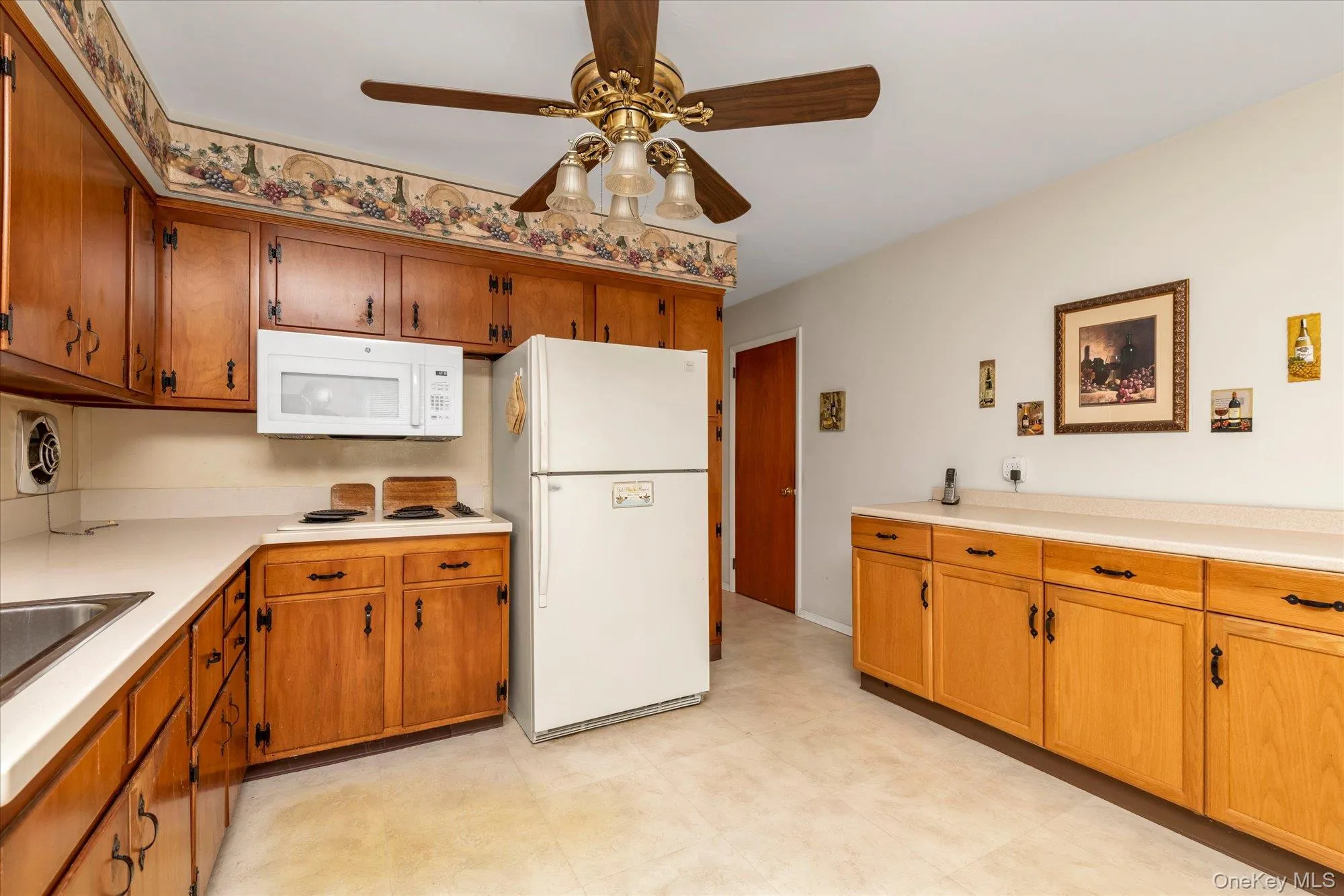 3 Avenue B, Oyster Bay, NY, 4 Bedrooms Bedrooms, 6 Rooms Rooms,2 BathroomsBathrooms,Residential,For Rent,Avenue B,0,1011391 3 Avenue B, Oyster Bay, NY, 4 Bedrooms Bedrooms, 6 Rooms Rooms,2 BathroomsBathrooms,Residential,For Rent,Avenue B,0,1011391