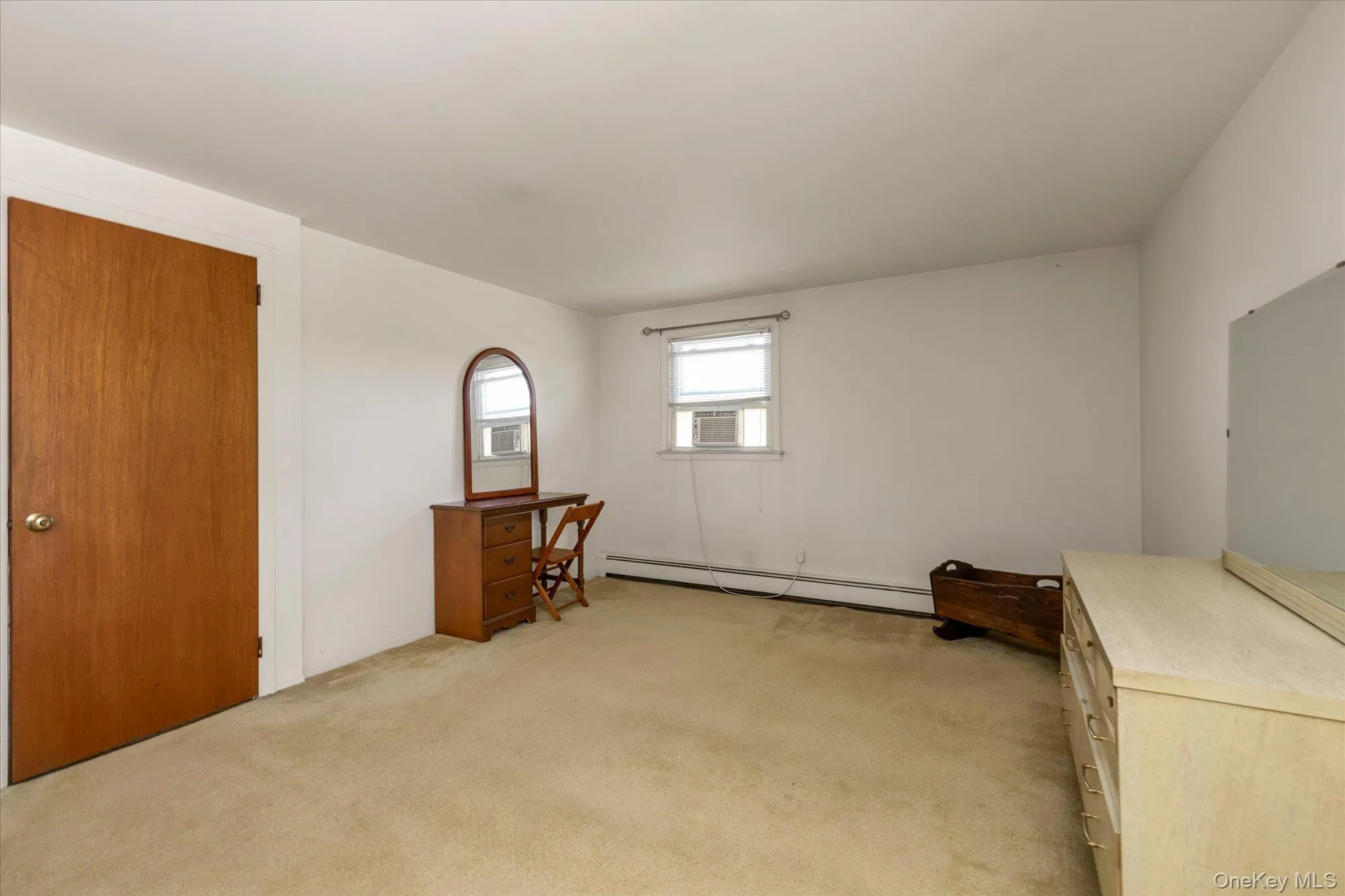 3 Avenue B, Oyster Bay, NY, 4 Bedrooms Bedrooms, 6 Rooms Rooms,2 BathroomsBathrooms,Residential,For Rent,Avenue B,0,1011391 3 Avenue B, Oyster Bay, NY, 4 Bedrooms Bedrooms, 6 Rooms Rooms,2 BathroomsBathrooms,Residential,For Rent,Avenue B,0,1011391