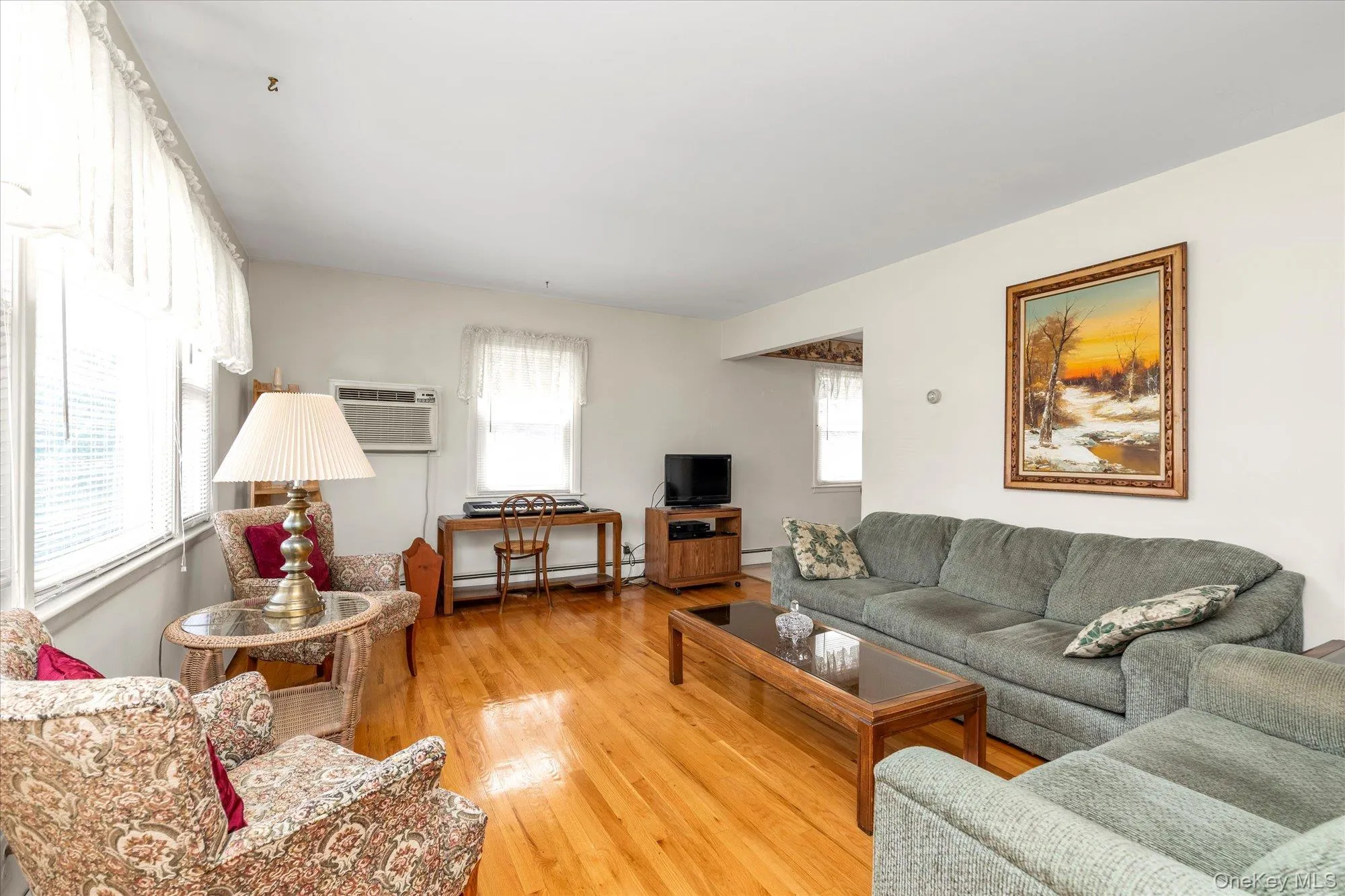 3 Avenue B, Oyster Bay, NY, 4 Bedrooms Bedrooms, 6 Rooms Rooms,2 BathroomsBathrooms,Residential,For Rent,Avenue B,0,1011391 3 Avenue B, Oyster Bay, NY, 4 Bedrooms Bedrooms, 6 Rooms Rooms,2 BathroomsBathrooms,Residential,For Rent,Avenue B,0,1011391