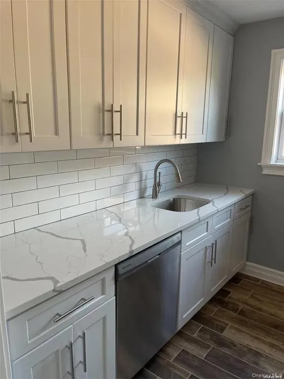 14 Linden Street, North Hempstead, NY, 2 Bedrooms Bedrooms, 5 Rooms Rooms,2 BathroomsBathrooms,Residential Lease,For Rent,Linden,0,1011392 14 Linden Street, North Hempstead, NY, 2 Bedrooms Bedrooms, 5 Rooms Rooms,2 BathroomsBathrooms,Residential Lease,For Rent,Linden,0,1011392