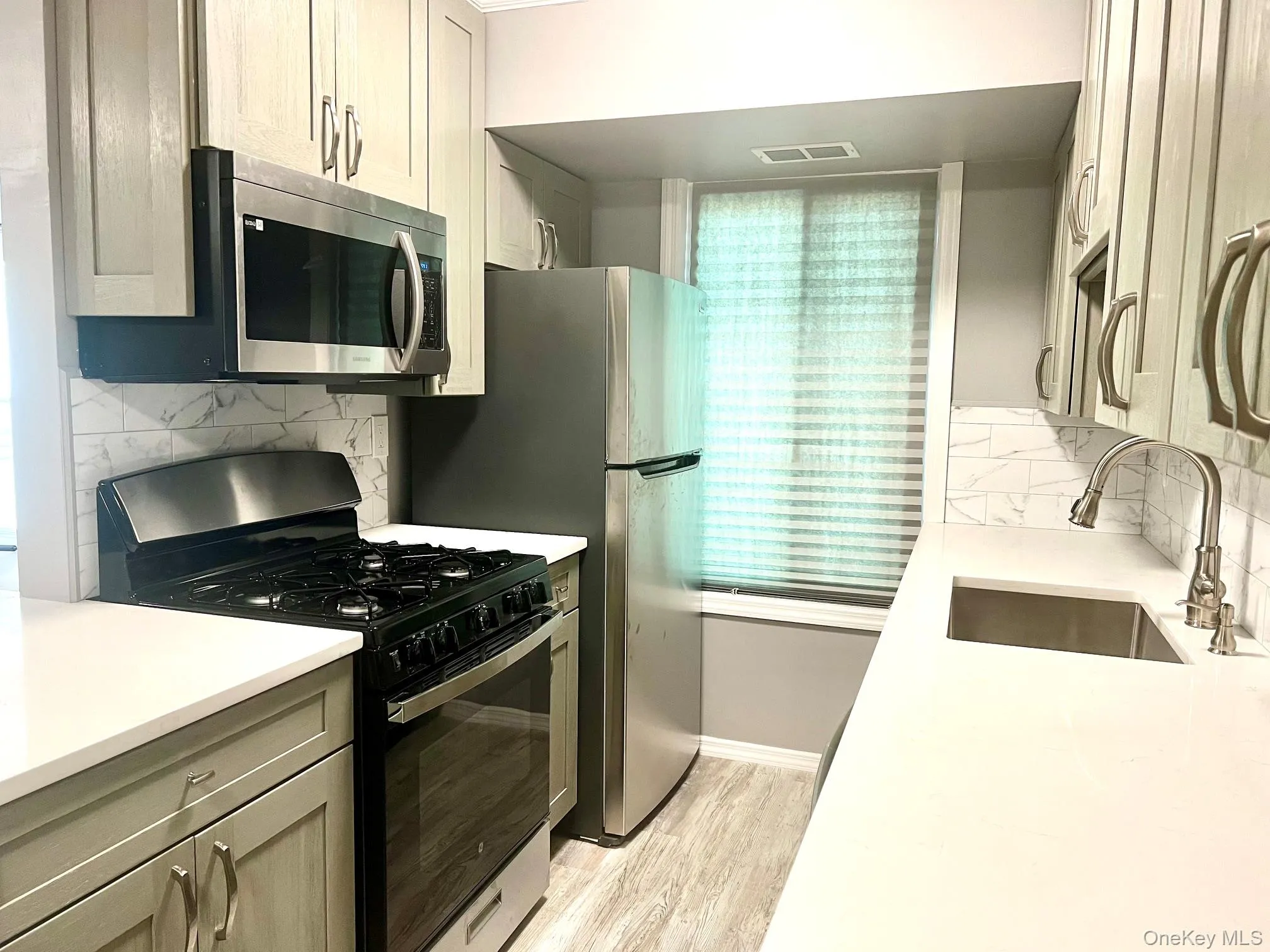 33 Juniper Court, Brookhaven, NY, 1 Bedroom Bedrooms, 4 Rooms Rooms,1 BathroomBathrooms,Residential,For Rent,Juniper,0,1011395 33 Juniper Court, Brookhaven, NY, 1 Bedroom Bedrooms, 4 Rooms Rooms,1 BathroomBathrooms,Residential,For Rent,Juniper,0,1011395