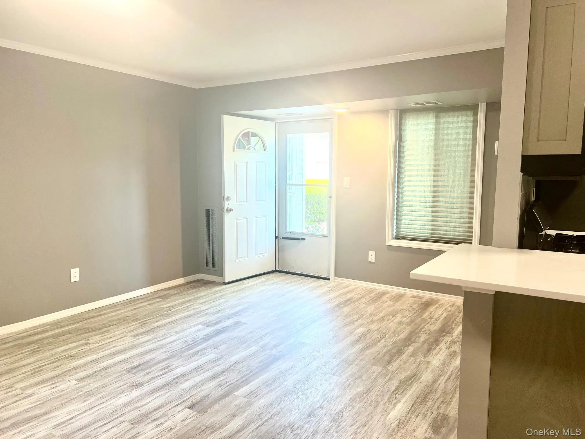 33 Juniper Court, Brookhaven, NY, 1 Bedroom Bedrooms, 4 Rooms Rooms,1 BathroomBathrooms,Residential,For Rent,Juniper,0,1011395 33 Juniper Court, Brookhaven, NY, 1 Bedroom Bedrooms, 4 Rooms Rooms,1 BathroomBathrooms,Residential,For Rent,Juniper,0,1011395