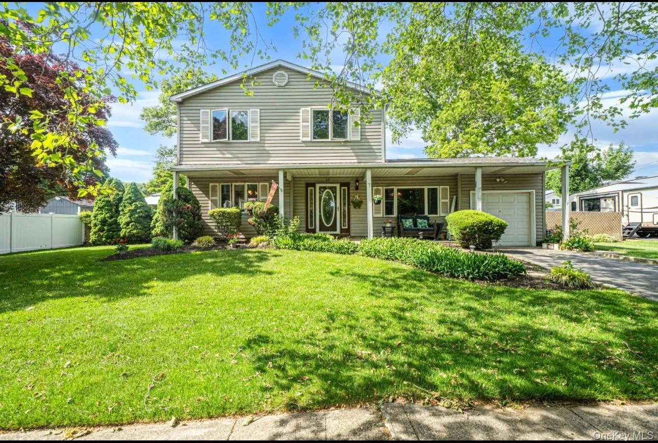 7 Resiak Court, Islip, NY, 4 Bedrooms Bedrooms, 8 Rooms Rooms,1 BathroomBathrooms,Residential,For Rent,Resiak,0,1011396 7 Resiak Court, Islip, NY, 4 Bedrooms Bedrooms, 8 Rooms Rooms,1 BathroomBathrooms,Residential,For Rent,Resiak,0,1011396