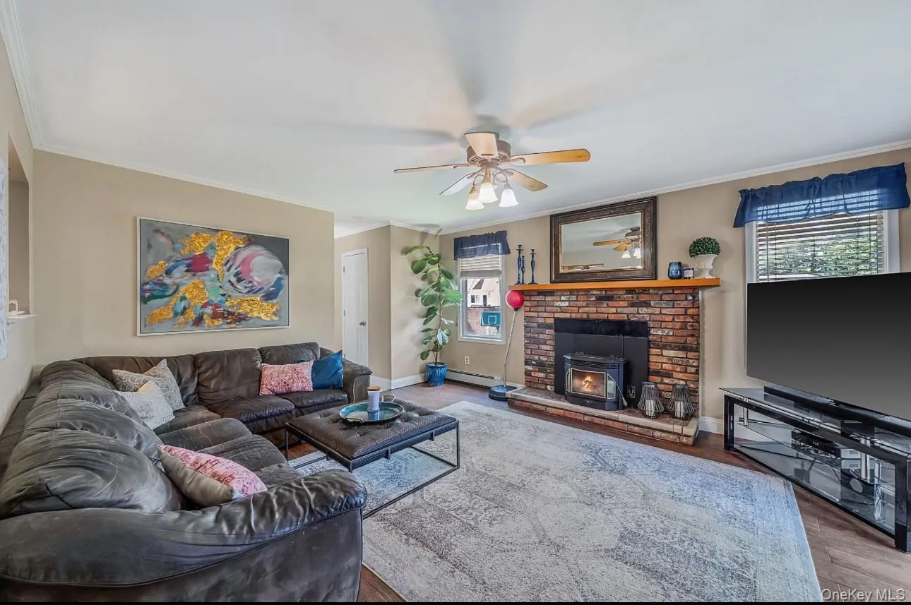7 Resiak Court, Islip, NY, 4 Bedrooms Bedrooms, 8 Rooms Rooms,1 BathroomBathrooms,Residential,For Rent,Resiak,0,1011396 7 Resiak Court, Islip, NY, 4 Bedrooms Bedrooms, 8 Rooms Rooms,1 BathroomBathrooms,Residential,For Rent,Resiak,0,1011396