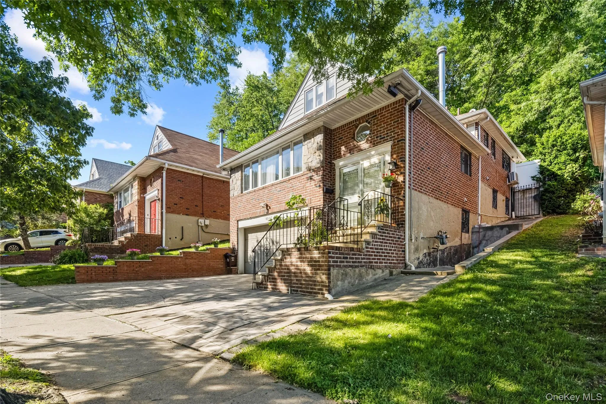 6907 Little Neck Parkway, New York, NY, 5 Bedrooms Bedrooms, 12 Rooms Rooms,2 BathroomsBathrooms,Residential,For Rent,Little Neck,0,1011397 6907 Little Neck Parkway, New York, NY, 5 Bedrooms Bedrooms, 12 Rooms Rooms,2 BathroomsBathrooms,Residential,For Rent,Little Neck,0,1011397