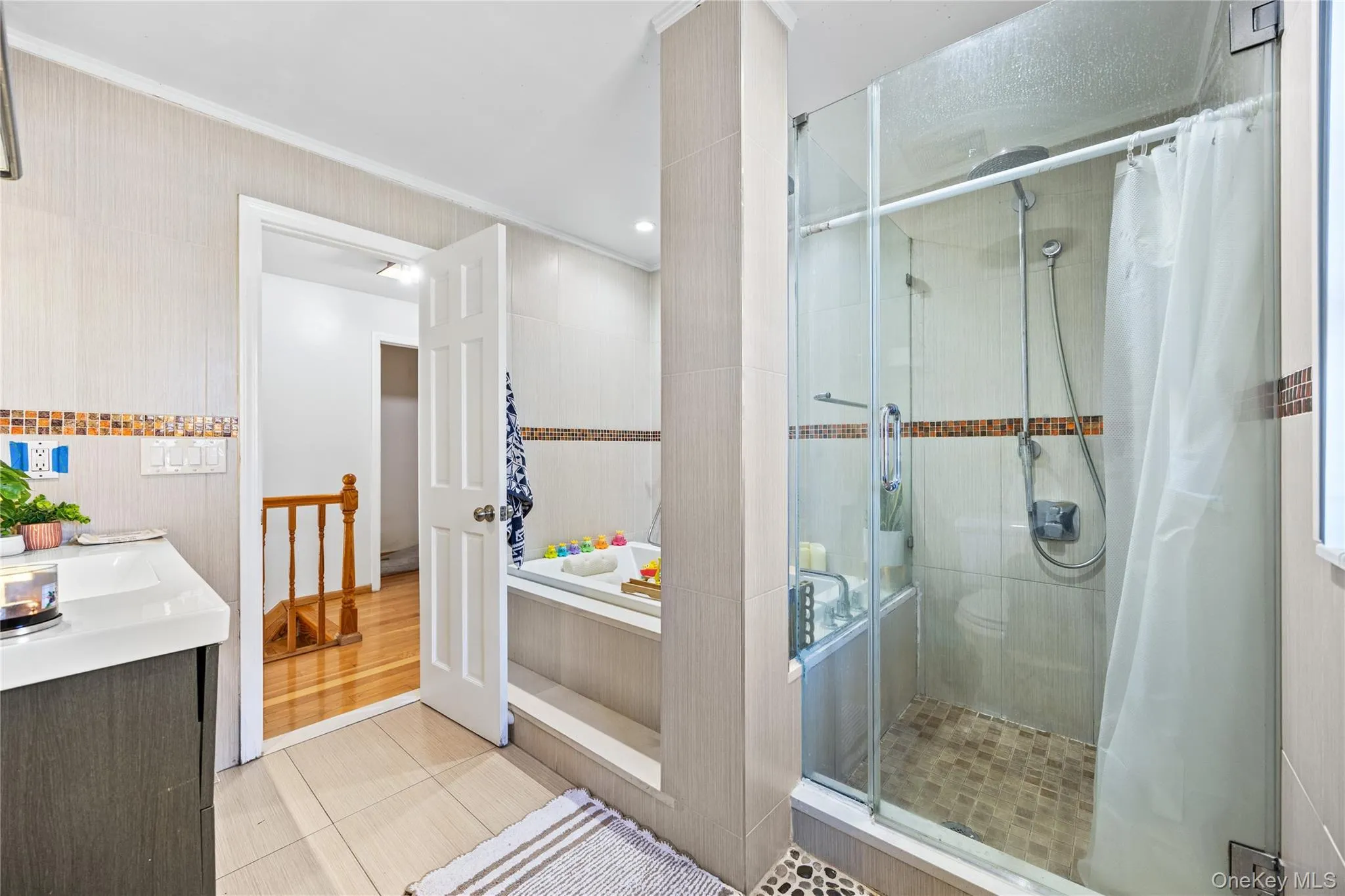 6907 Little Neck Parkway, New York, NY, 5 Bedrooms Bedrooms, 12 Rooms Rooms,2 BathroomsBathrooms,Residential,For Rent,Little Neck,0,1011397 6907 Little Neck Parkway, New York, NY, 5 Bedrooms Bedrooms, 12 Rooms Rooms,2 BathroomsBathrooms,Residential,For Rent,Little Neck,0,1011397